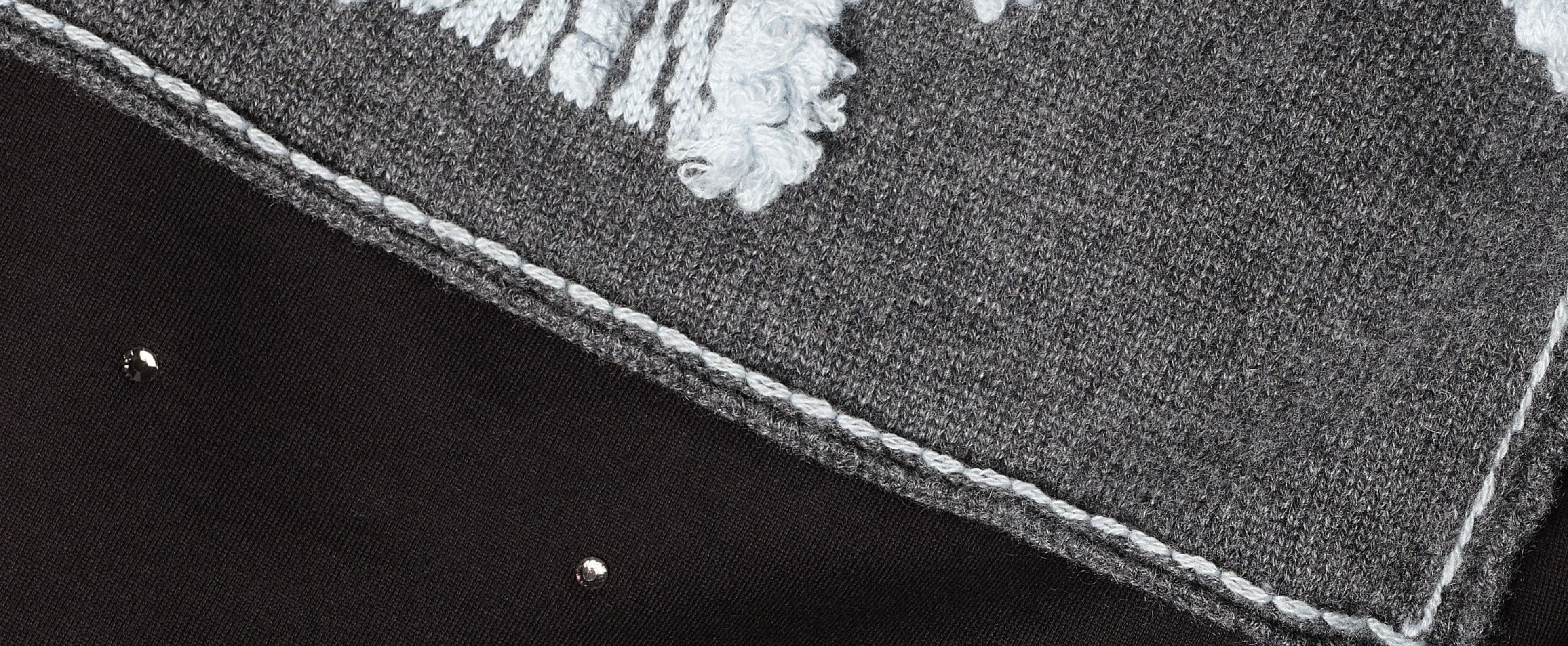 Sparkling T-Shirt with Barrie logo cashmere patch