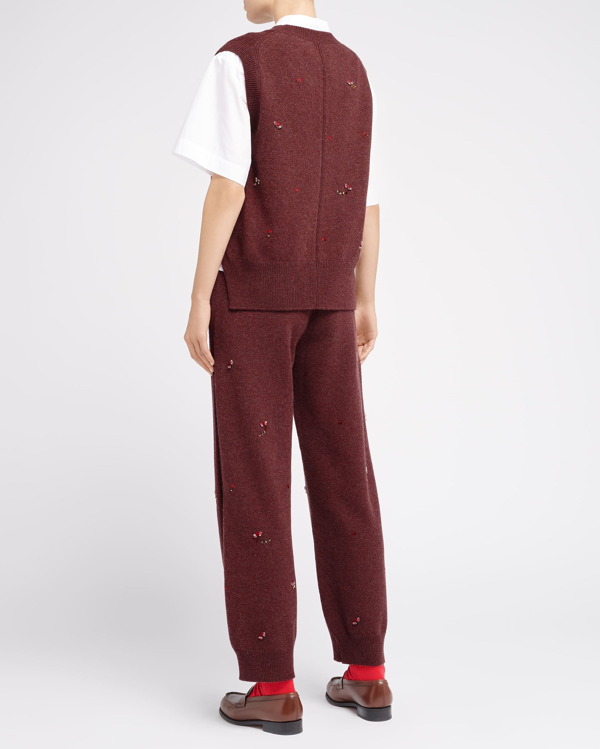 Iconic sleeveless jumper in cashmere with floral embroidery | Barrie - Barrie