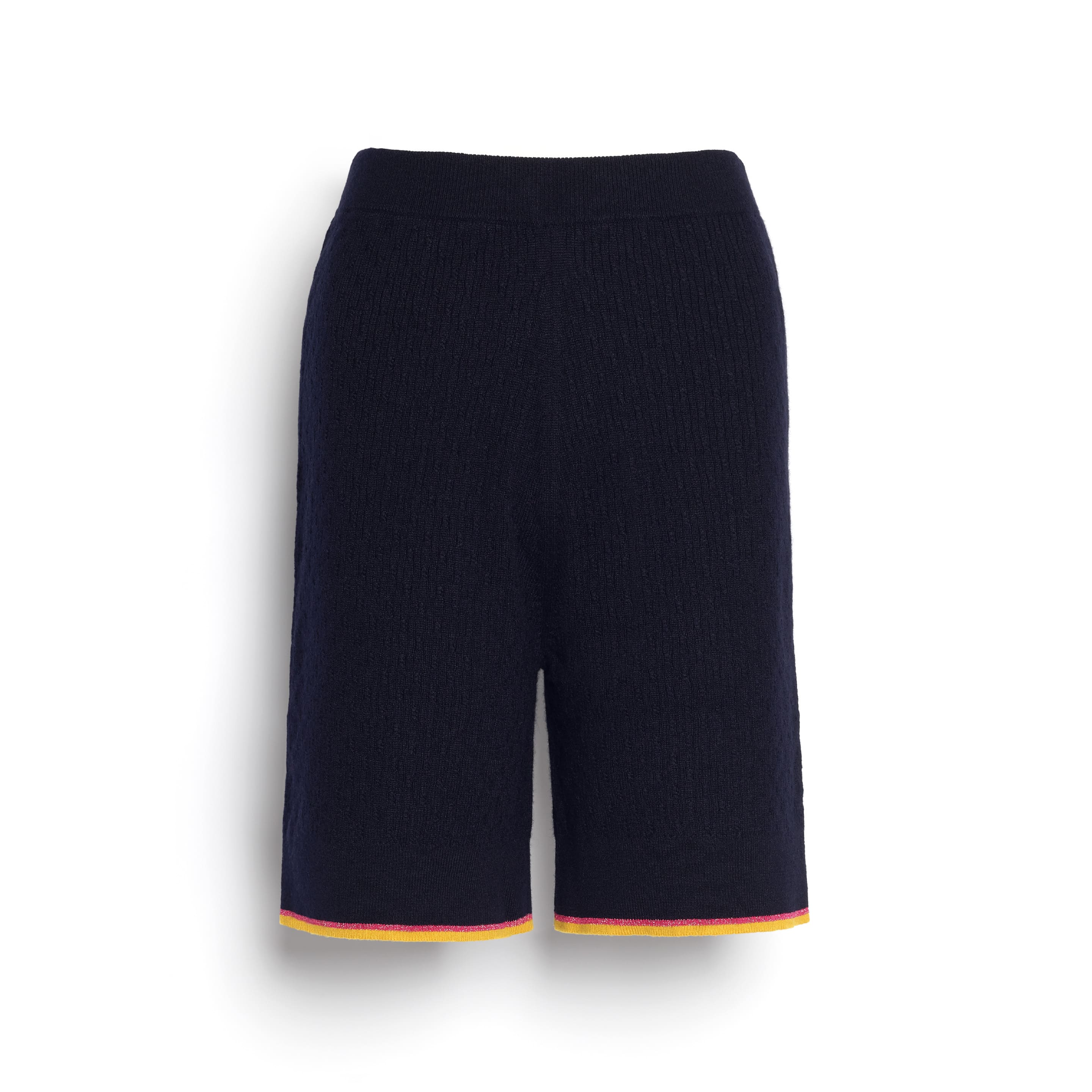 Short en cachemire léger