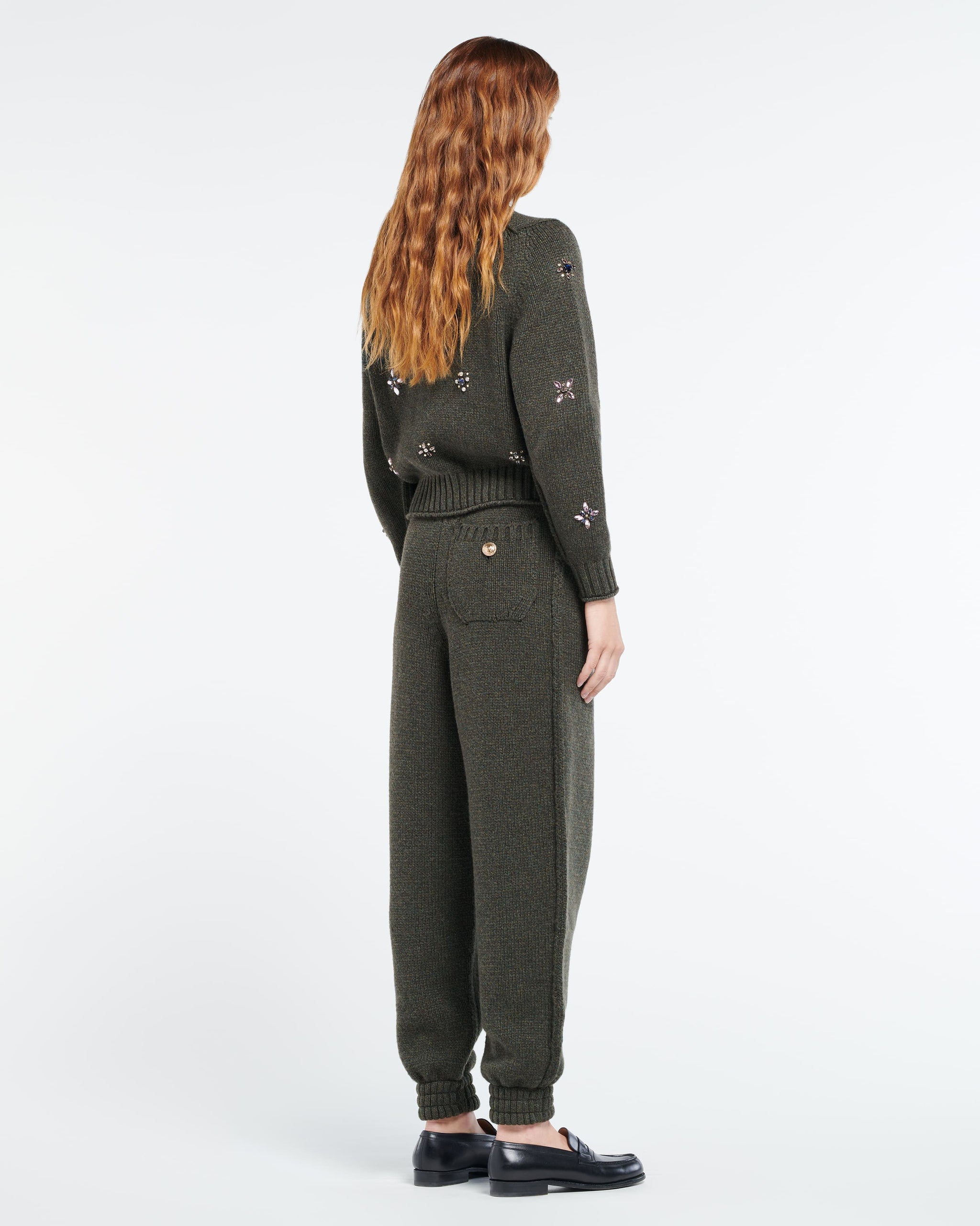 Chunky cashmere cardigan with gold buttons with embroidery | Barrie - Barrie