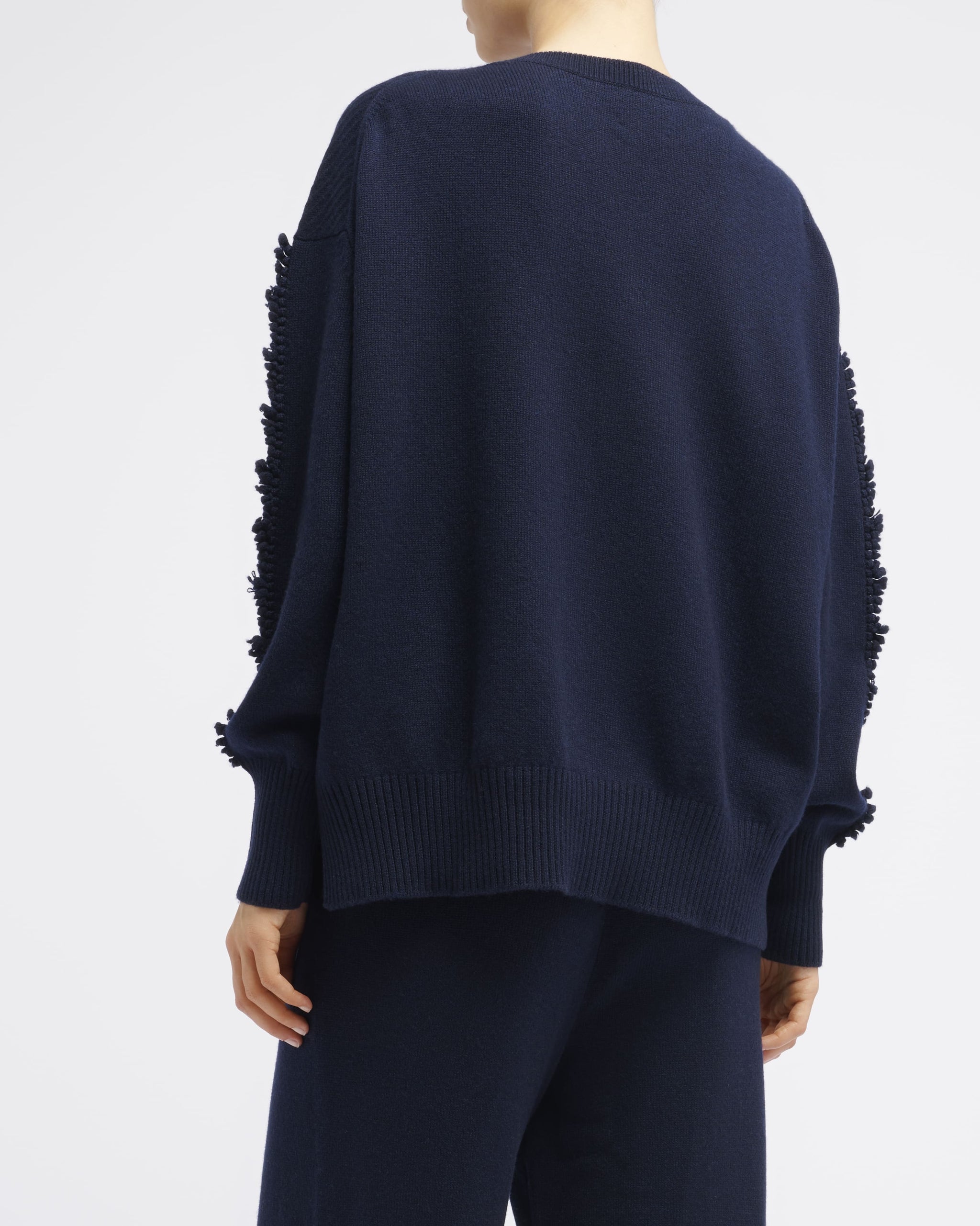 Timeless V-neck cashmere jumper | Barrie - Barrie