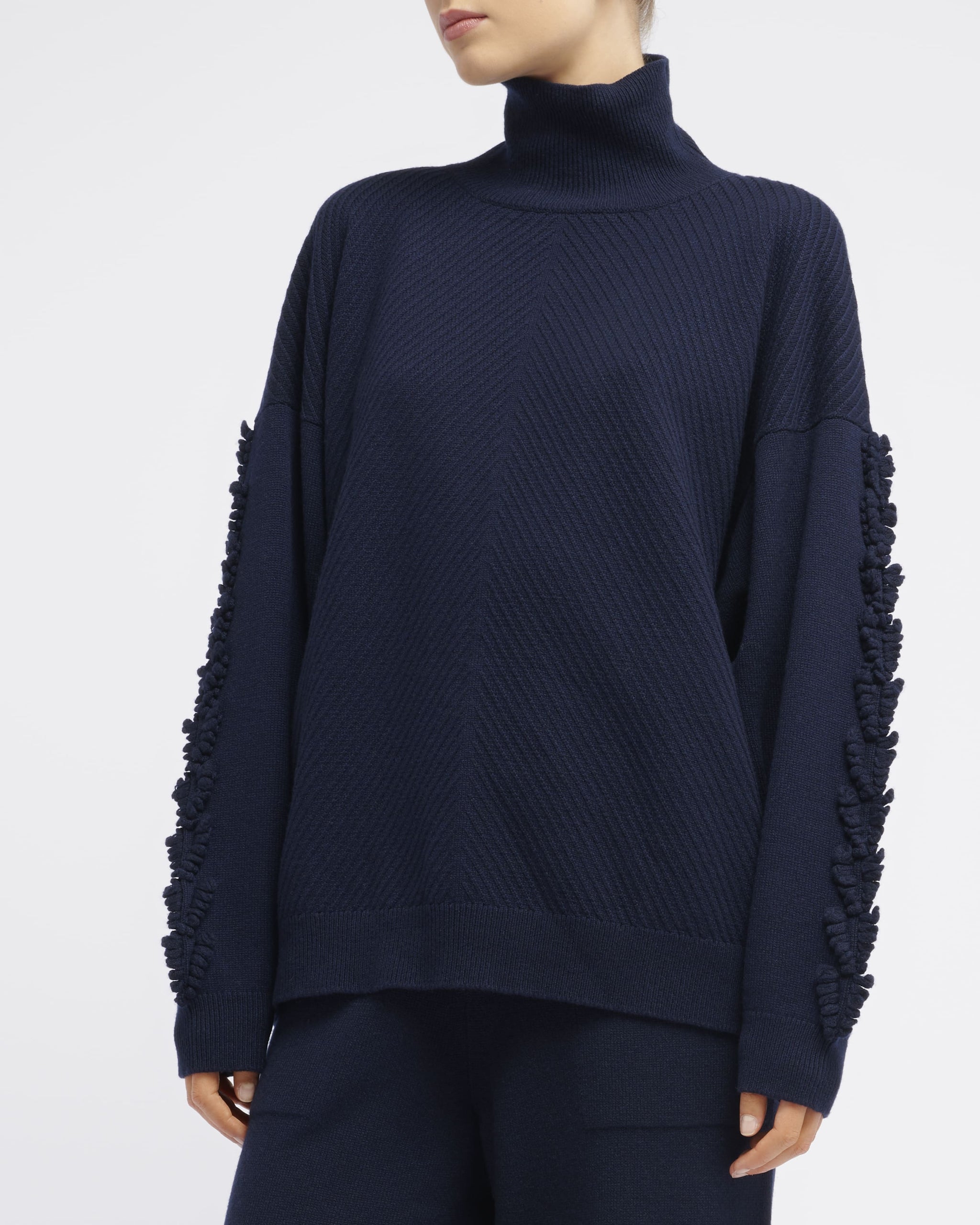 Timeless roll-neck cashmere jumper | Barrie - Barrie