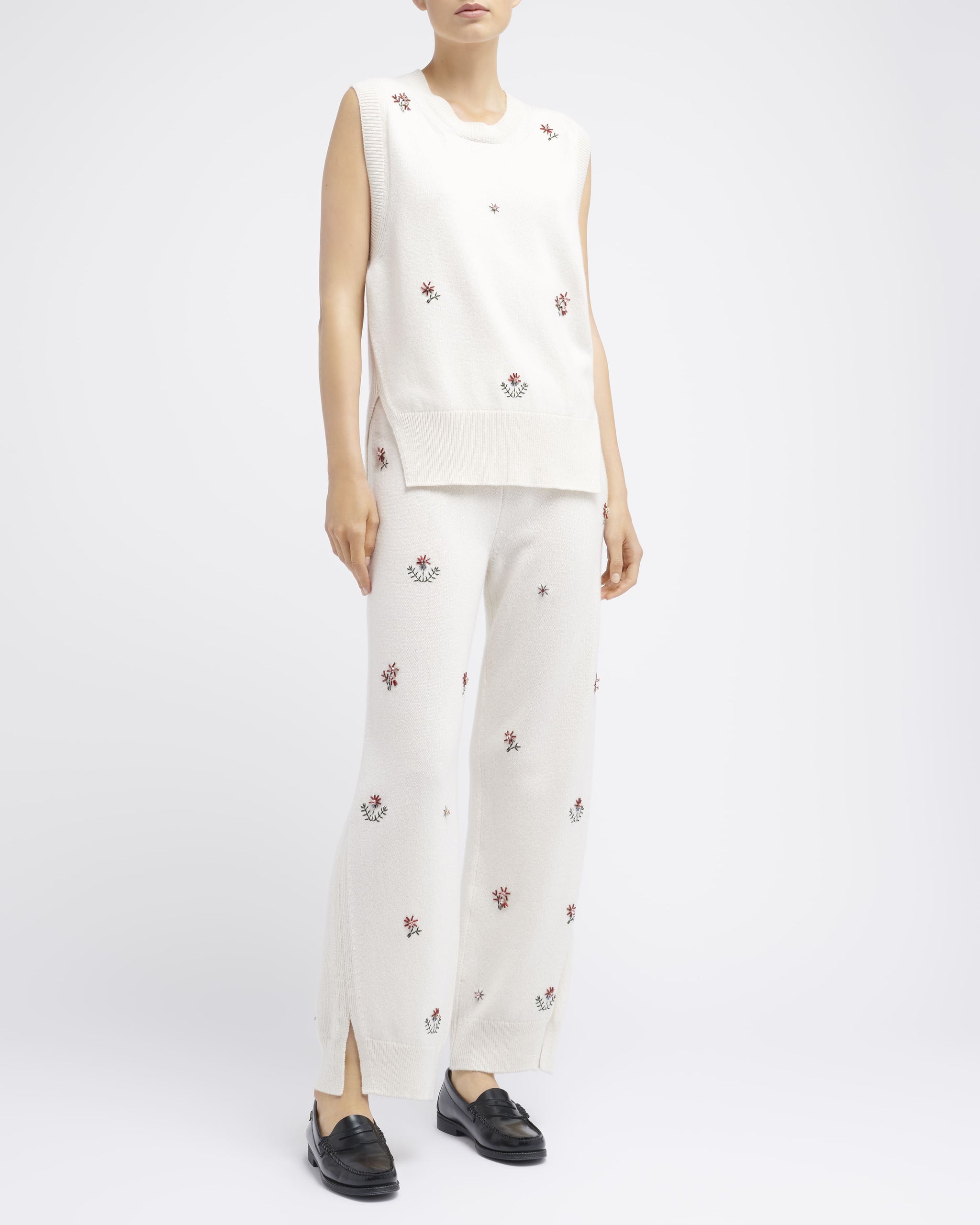 Iconic sleeveless embroidered jumper in cashmere | Barrie - Barrie