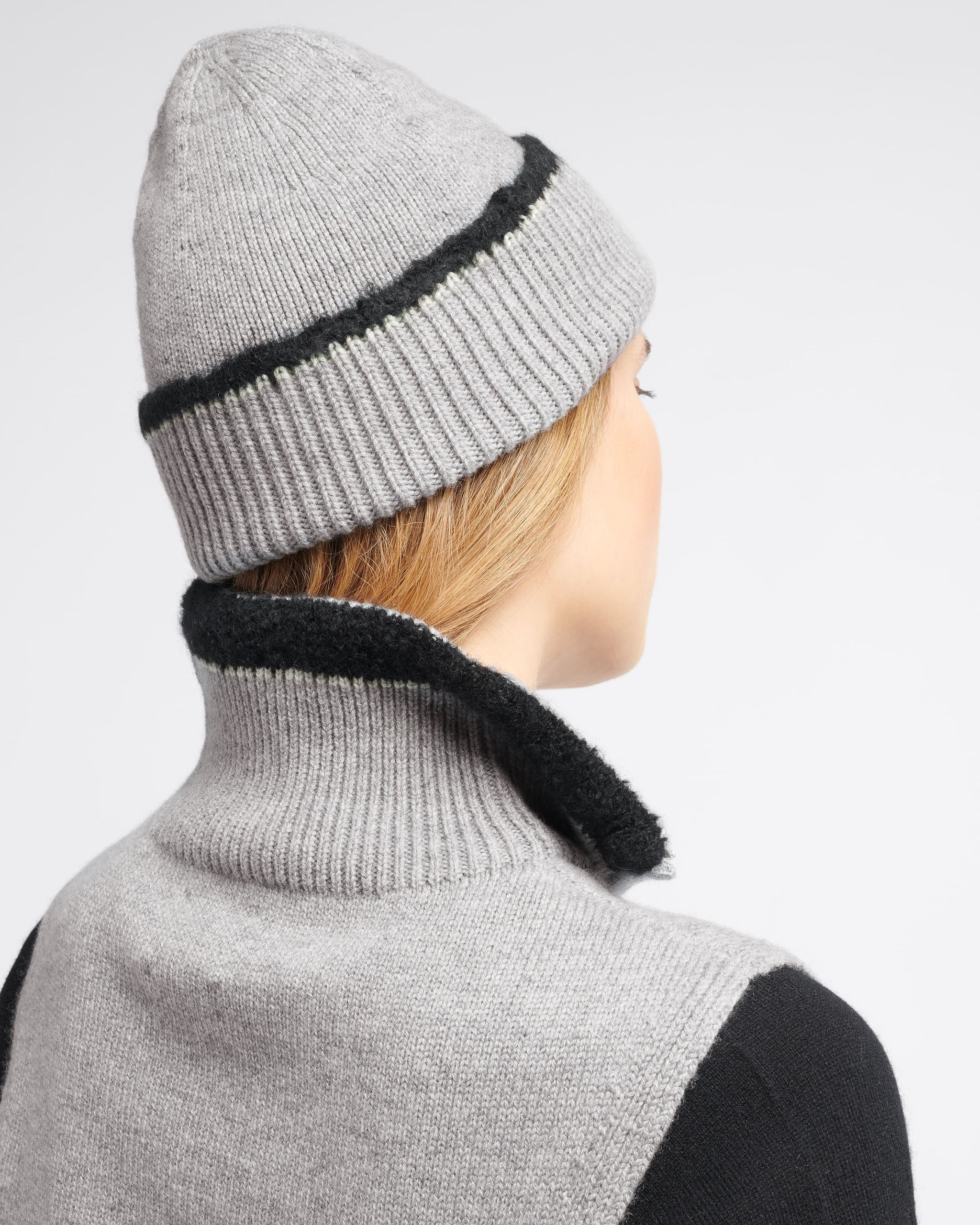 Shearling-effect cashmere beanie | Barrie - Barrie