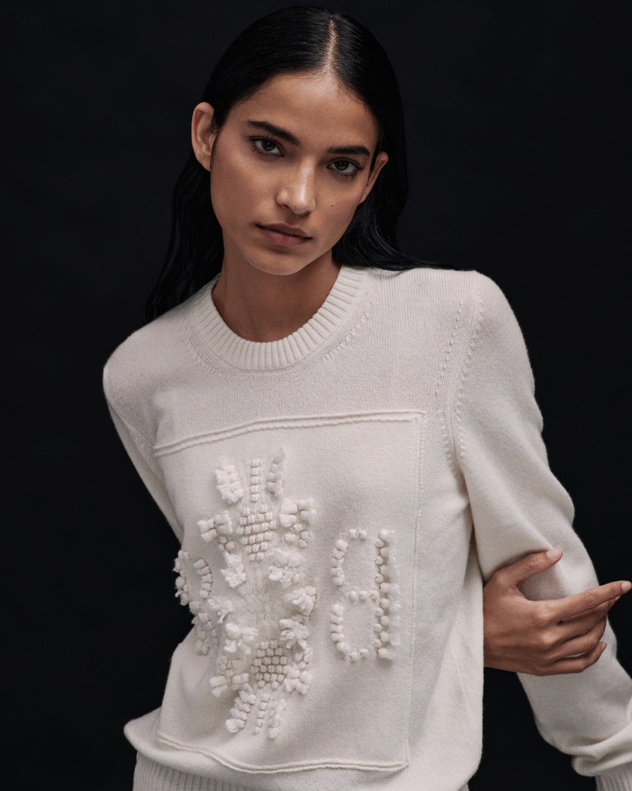 3D cashmere logo round-neck jumper | Barrie - Barrie