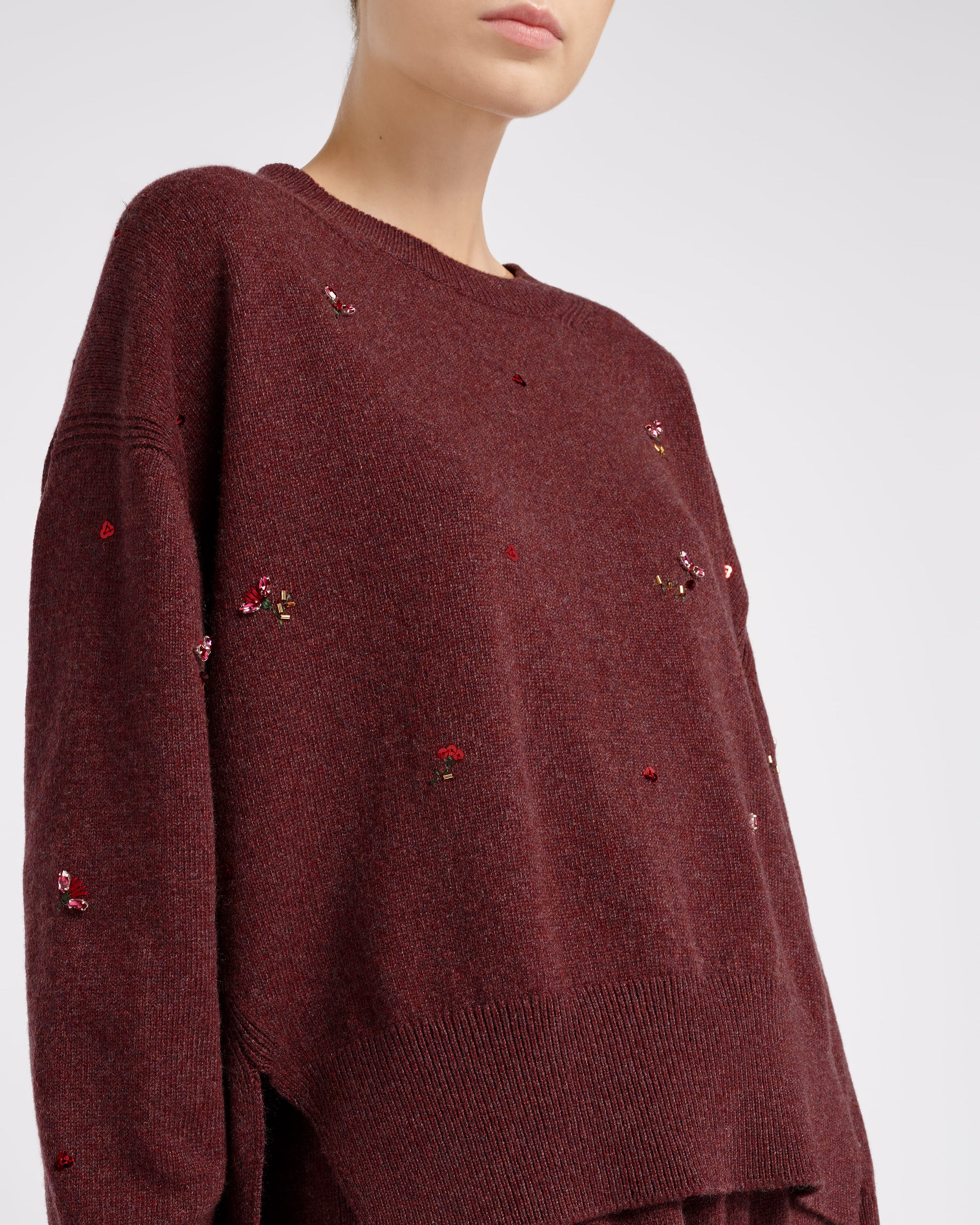 Iconic oversized jumper in cashmere with floral embroidery | Barrie - Barrie