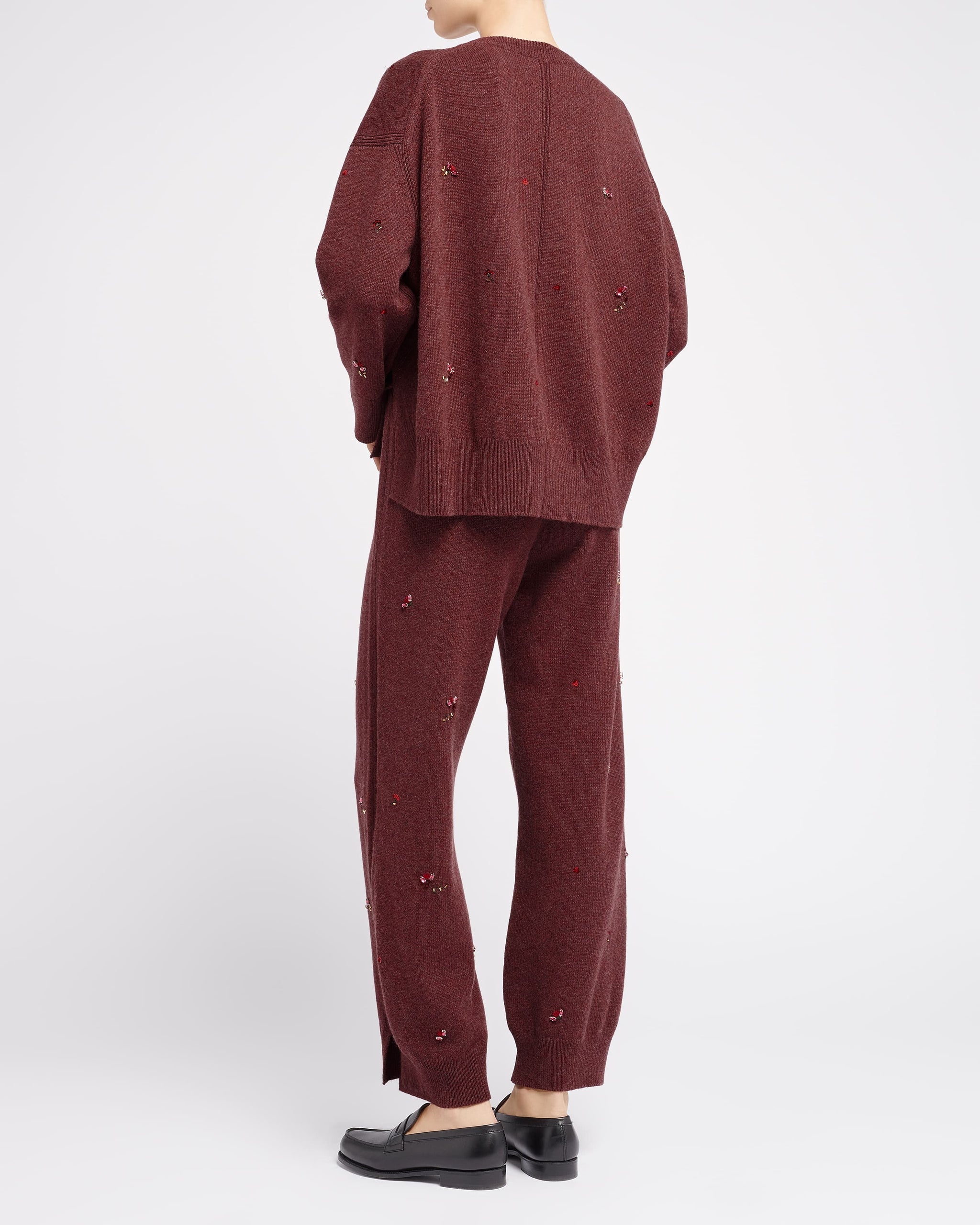 Iconic oversized jumper in cashmere with floral embroidery | Barrie - Barrie