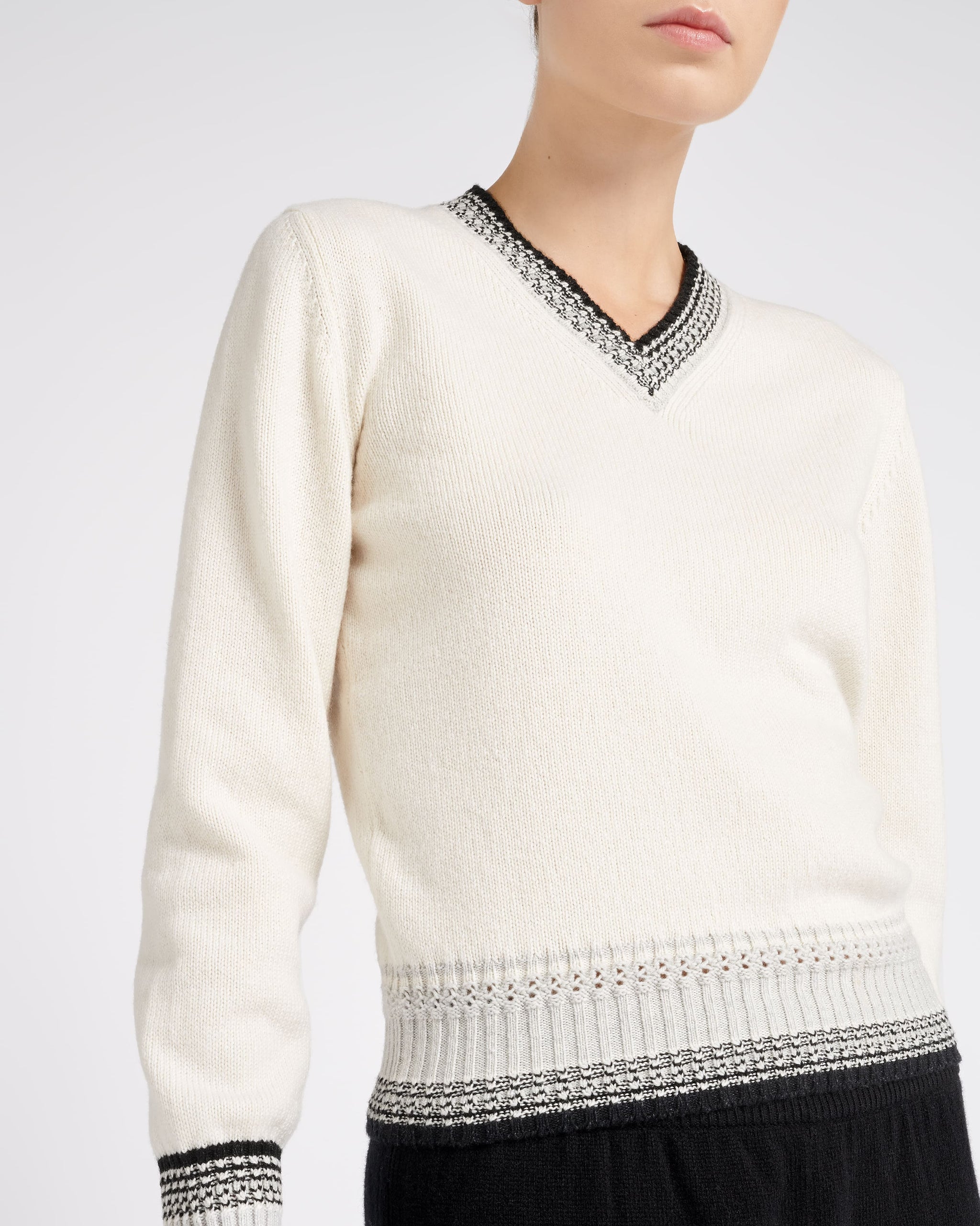 Cashmere V-neck jumper | Barrie - Barrie