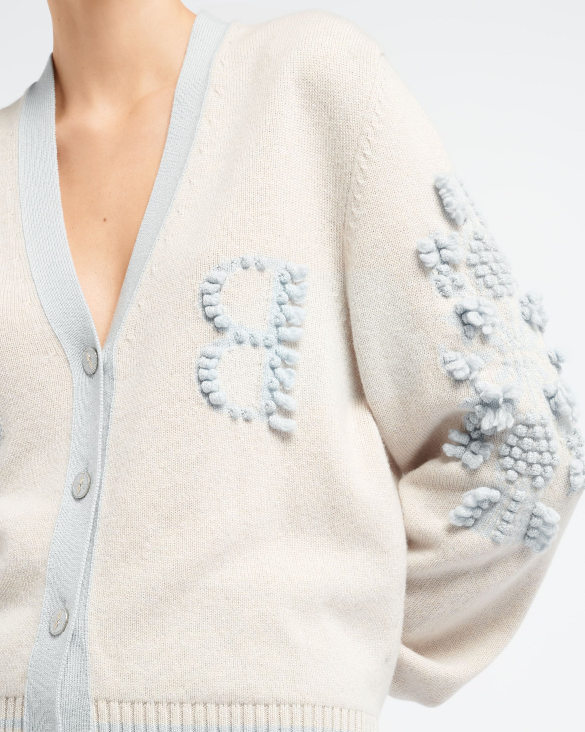 Cashmere B logo V-neck cardigan – Barrie.com
