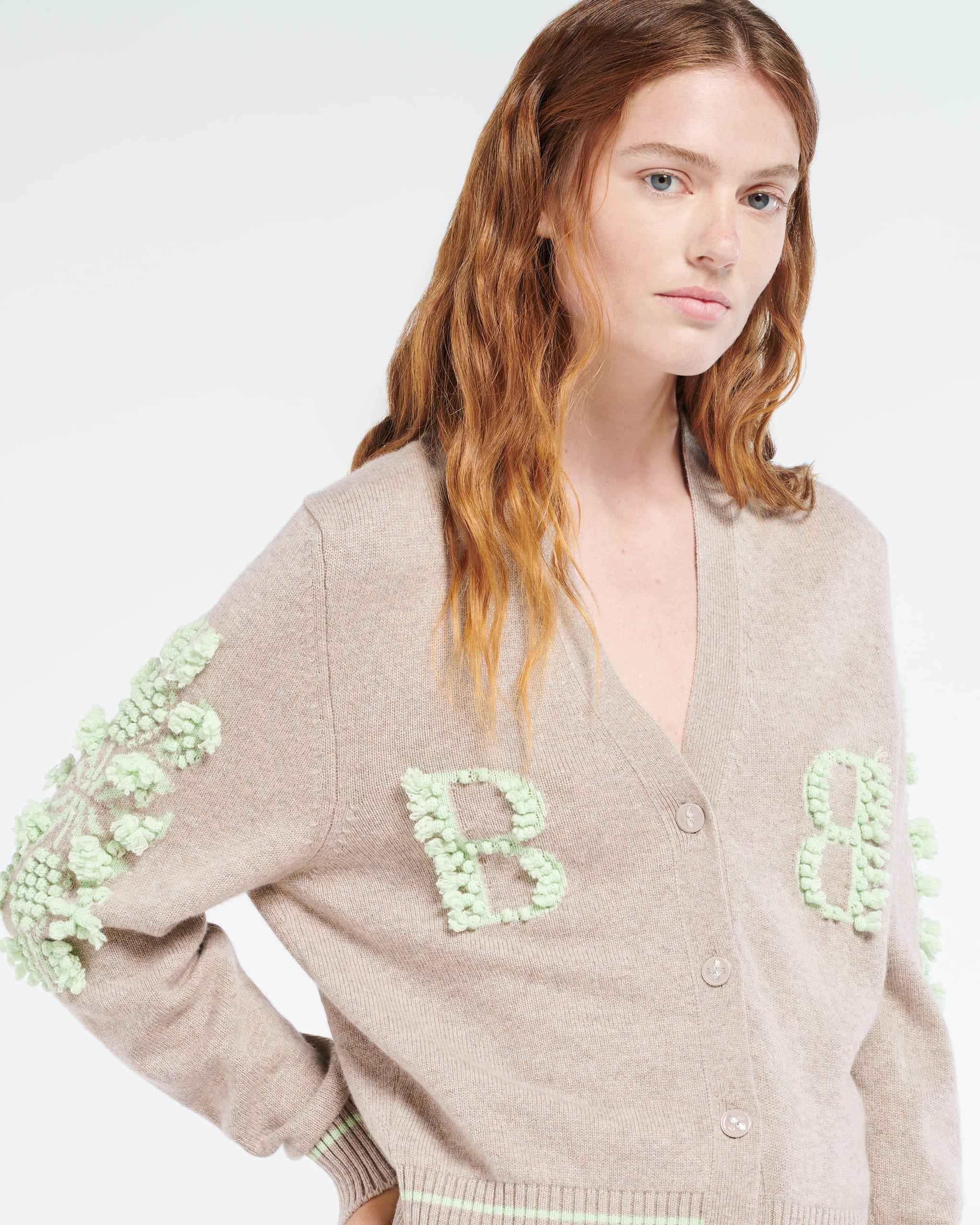 Cashmere B logo V-neck cardigan | Barrie - Barrie