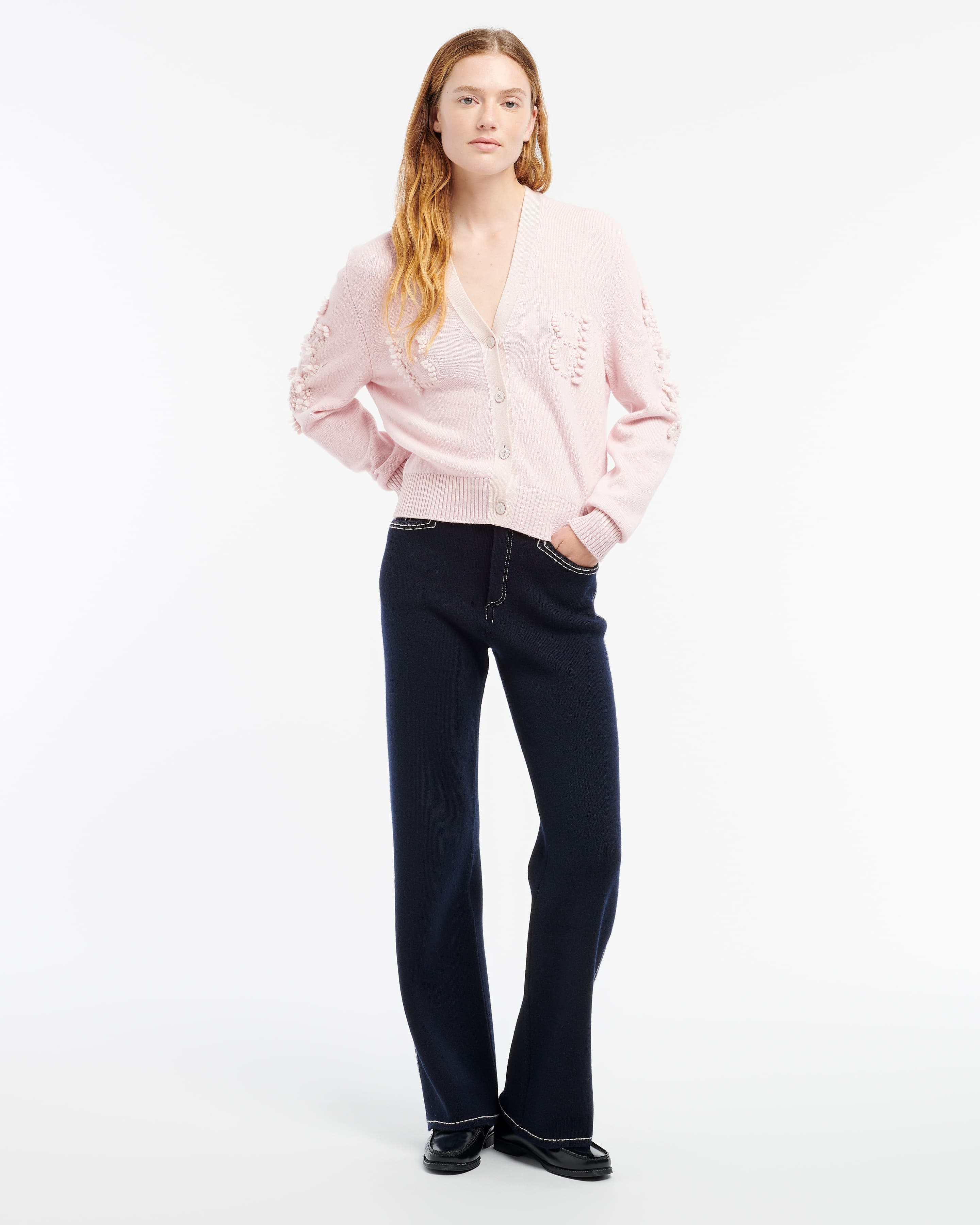 Cashmere B logo V-neck cardigan – Barrie