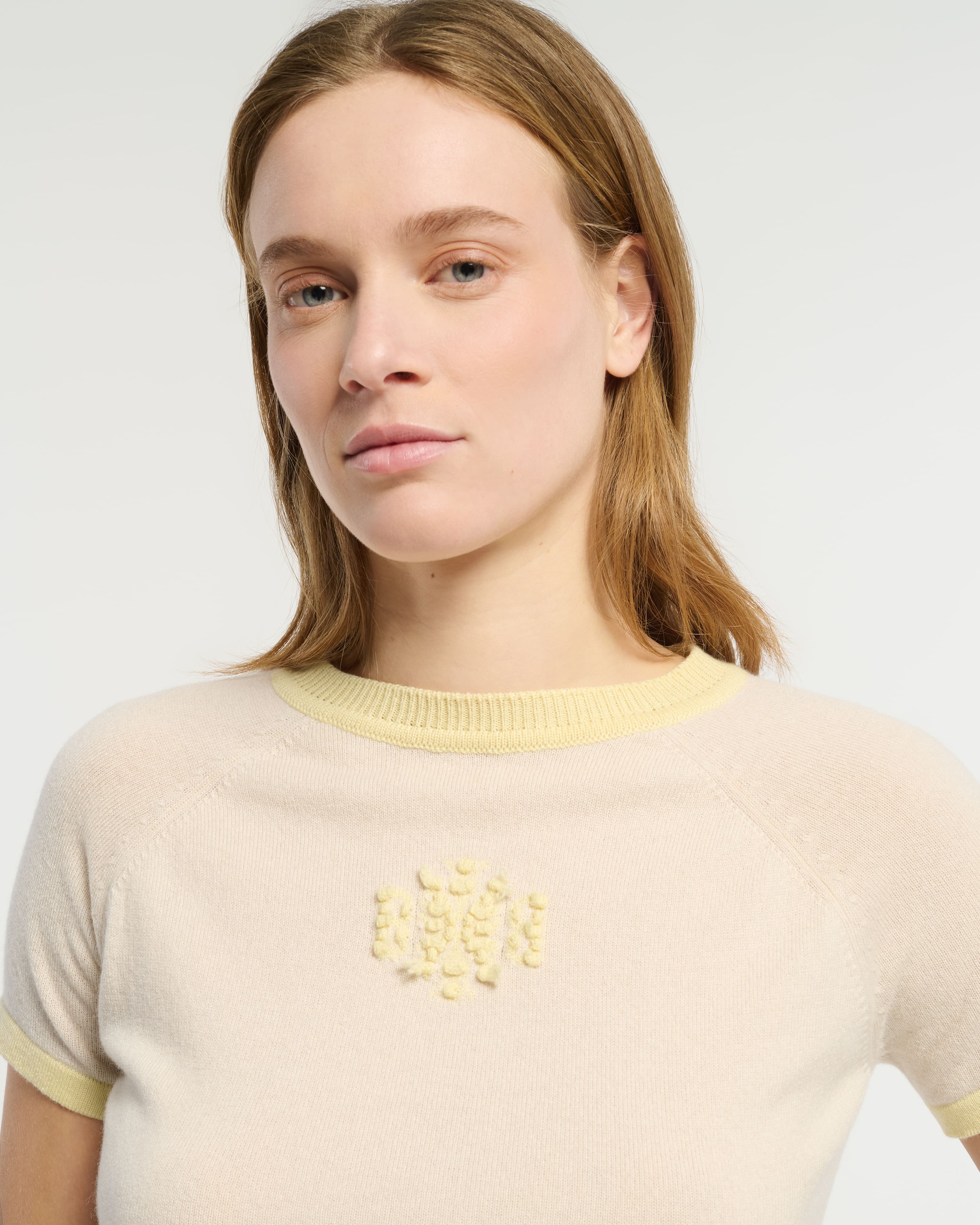 B 로고 혼색 캐시미어 탑