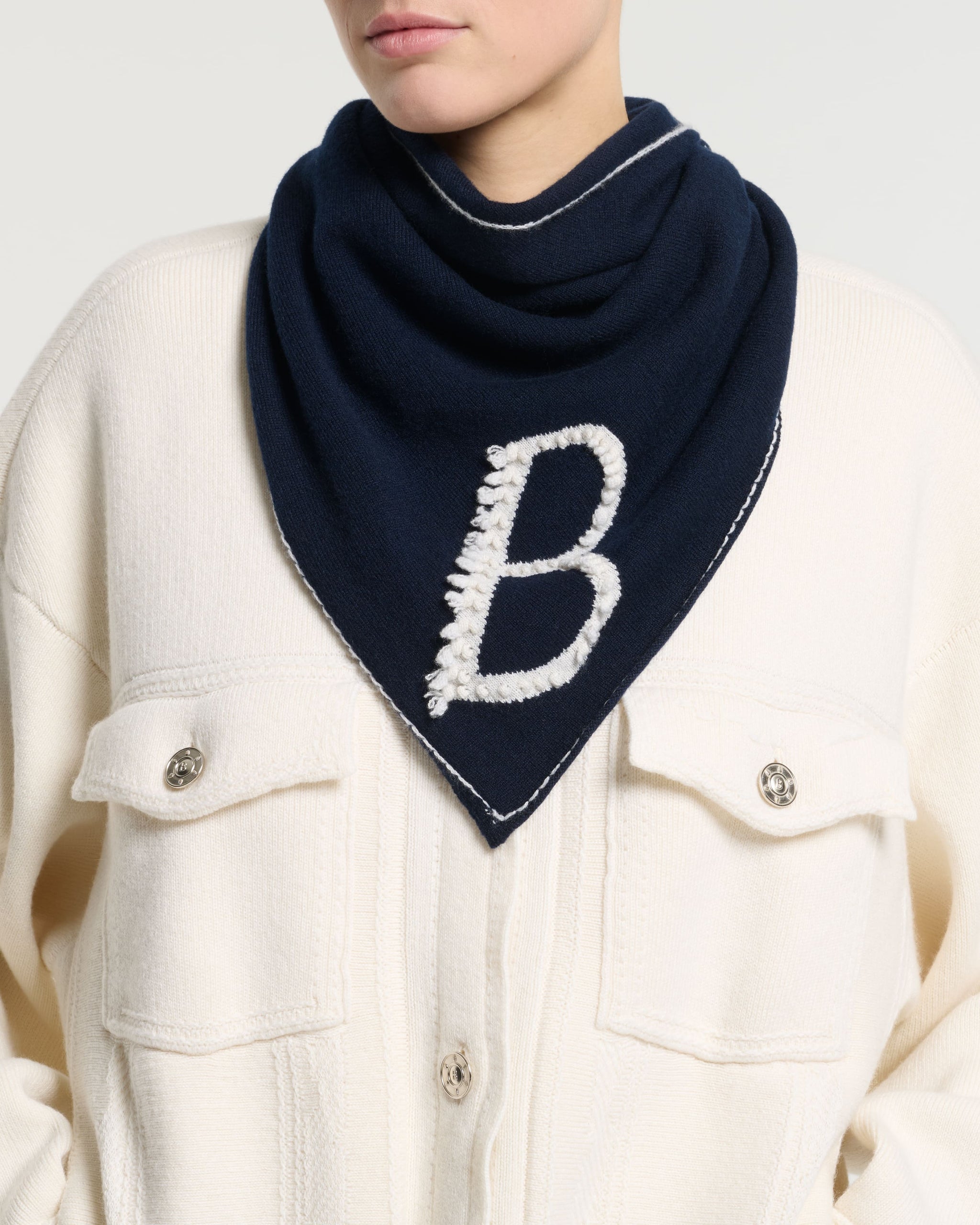 Cashmere scarf with details | Barrie - Barrie