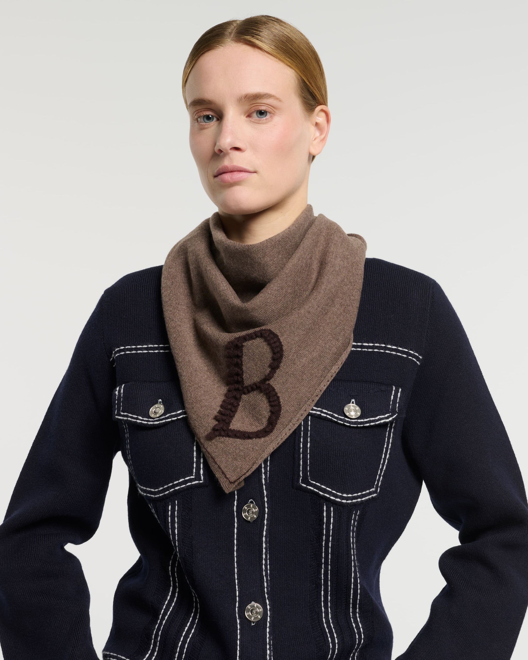 Cashmere scarf with details | Barrie - Barrie