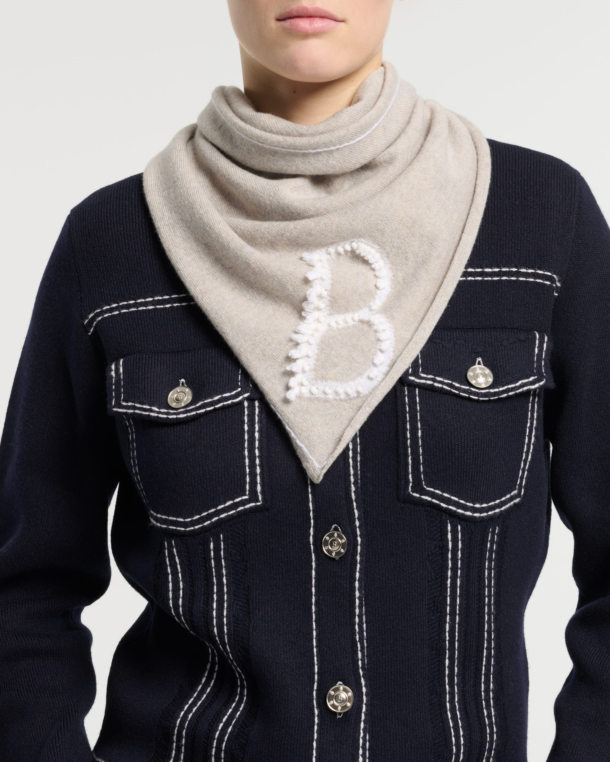 Cashmere scarf with details | Barrie - Barrie