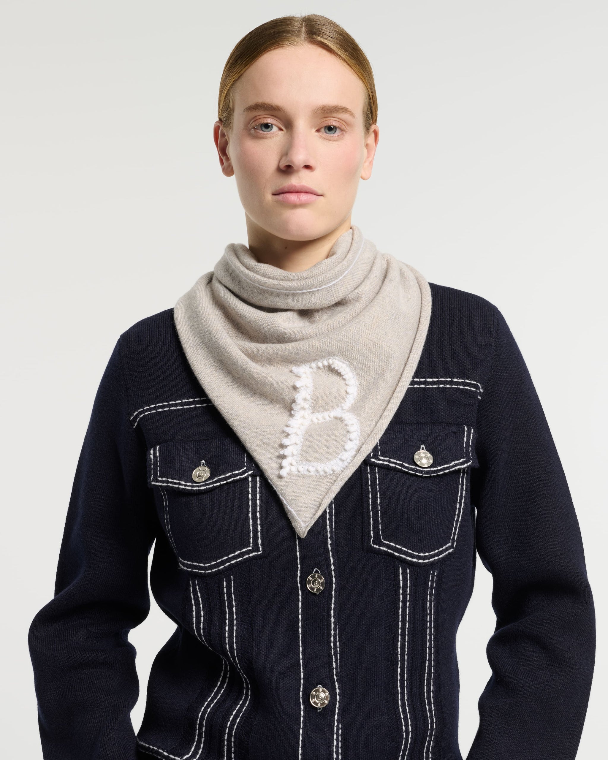 Cashmere scarf with details | Barrie - Barrie