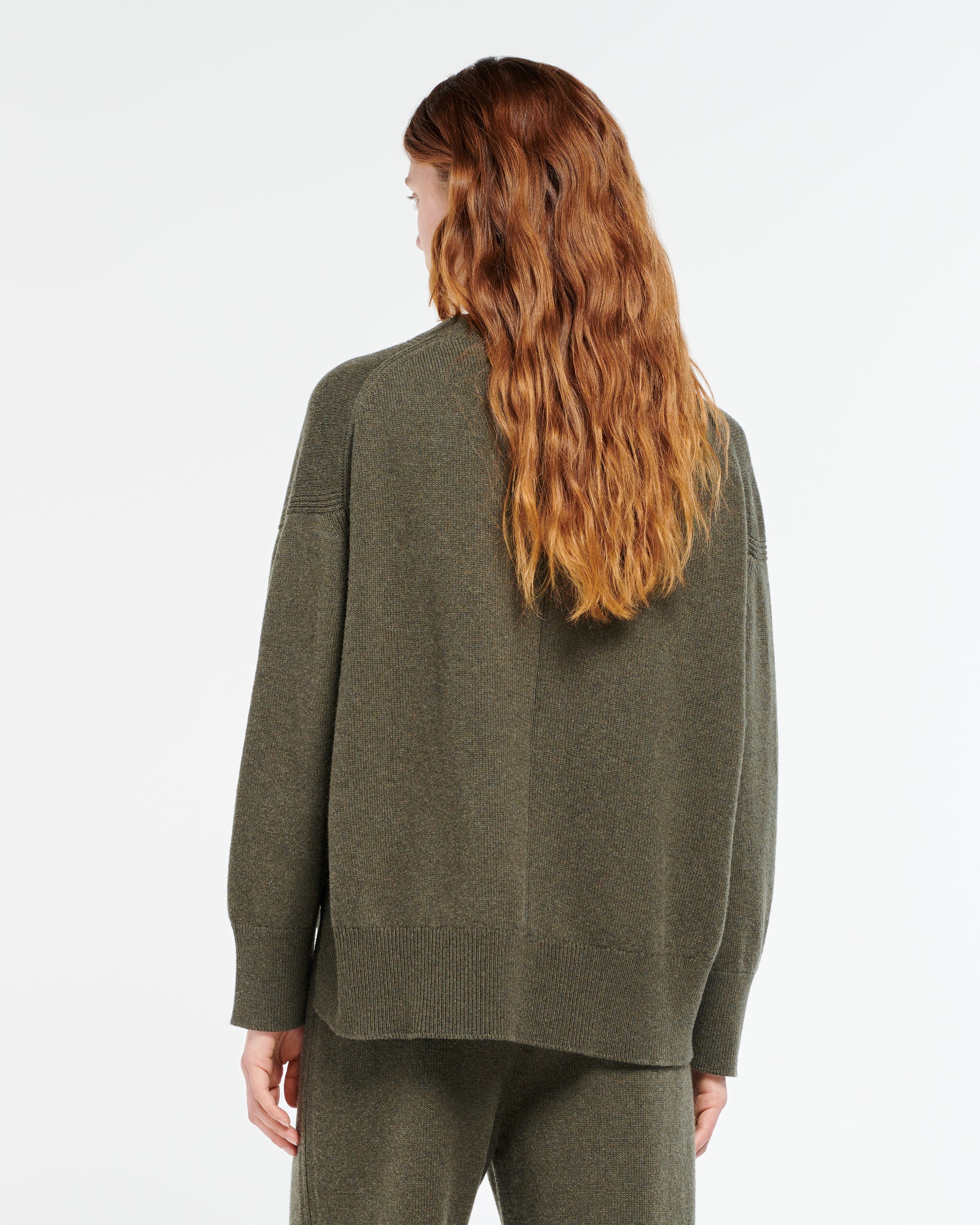 Iconic oversized cashmere jumper | Barrie - Barrie