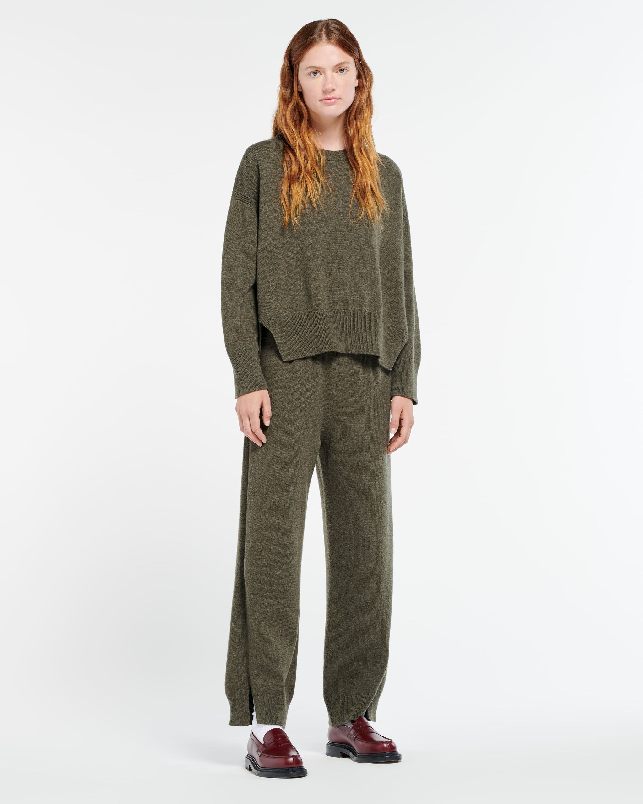 Iconic oversized cashmere jumper | Barrie - Barrie