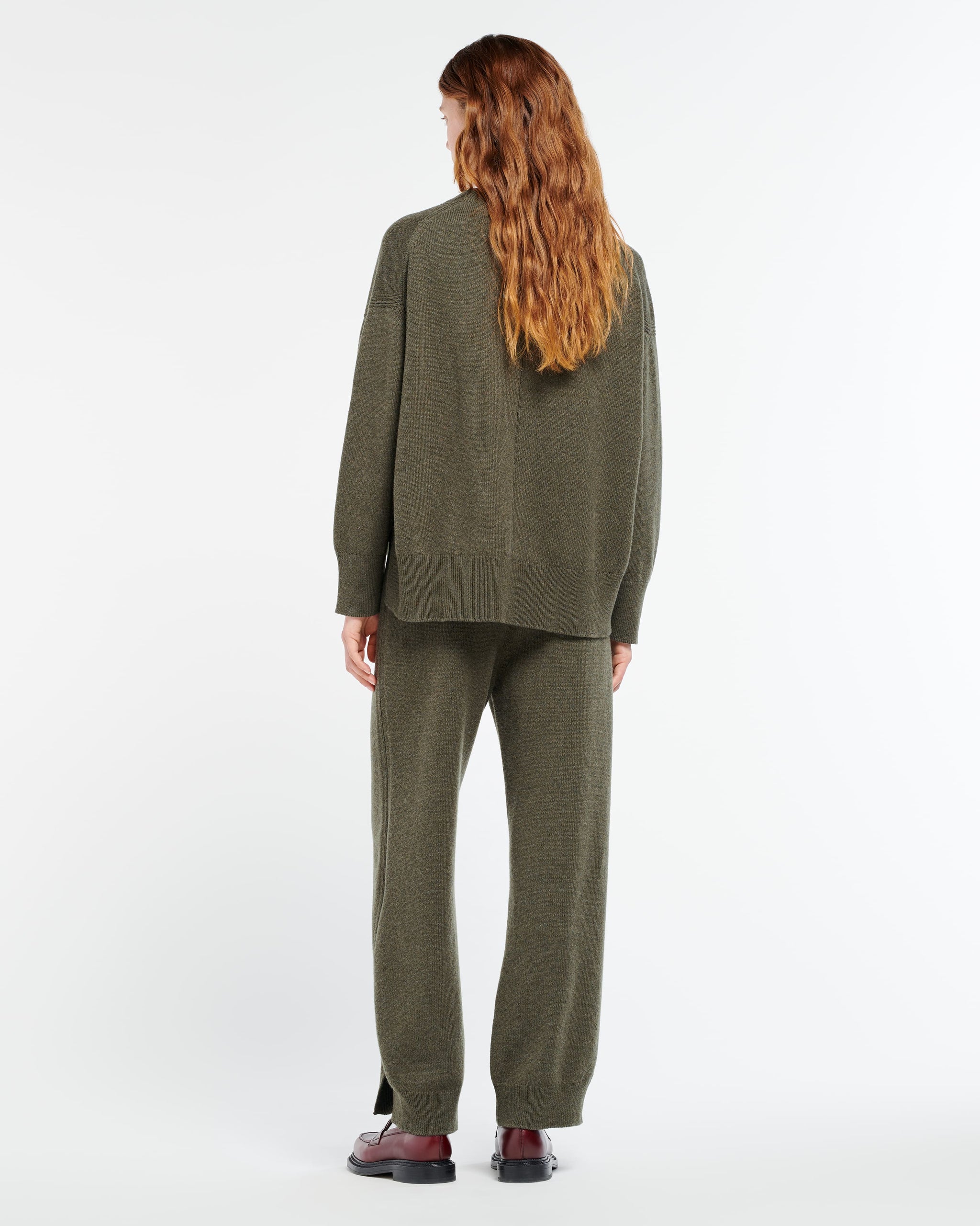 Iconic oversized cashmere jumper | Barrie - Barrie