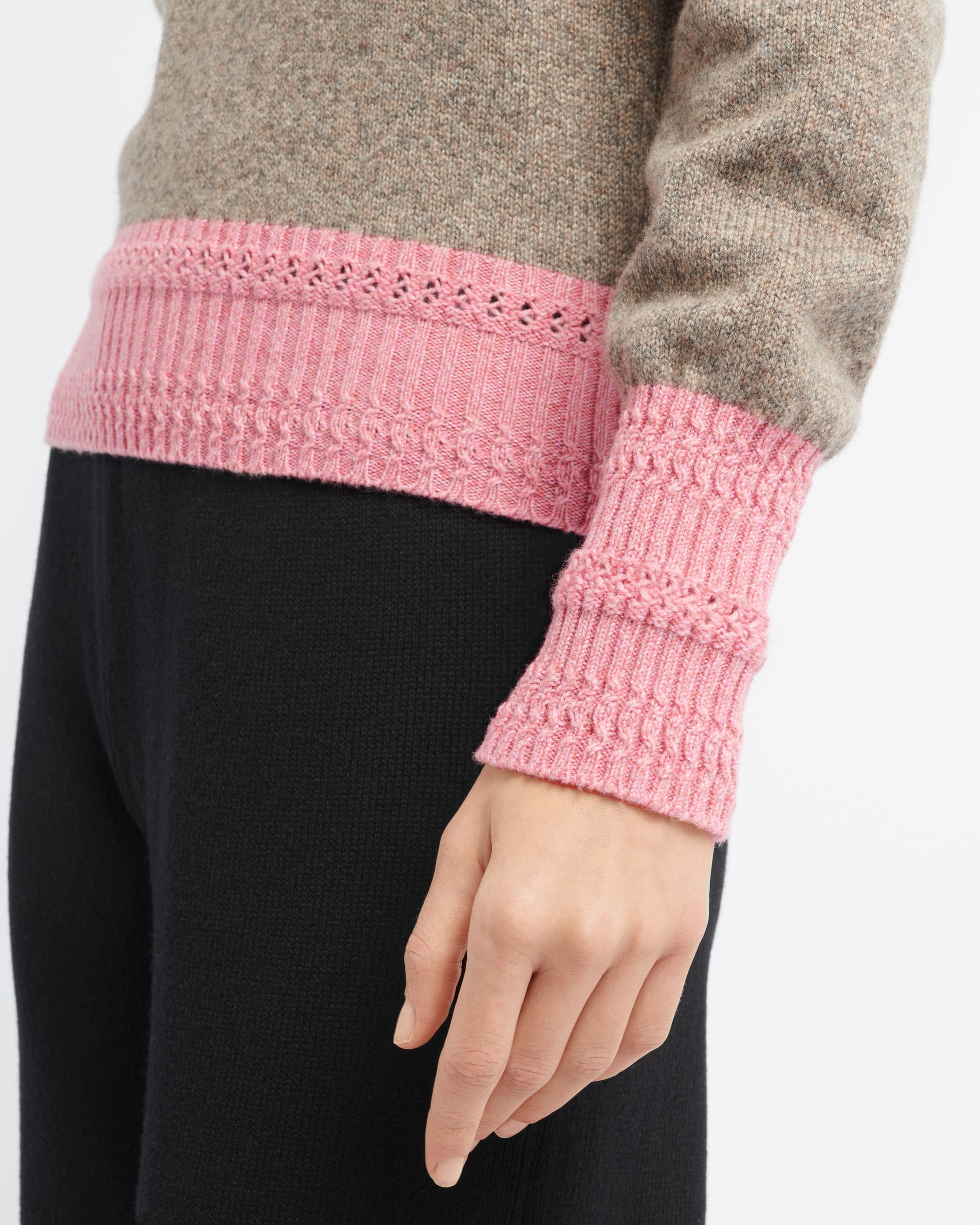 Cashmere V-neck jumper | Barrie - Barrie