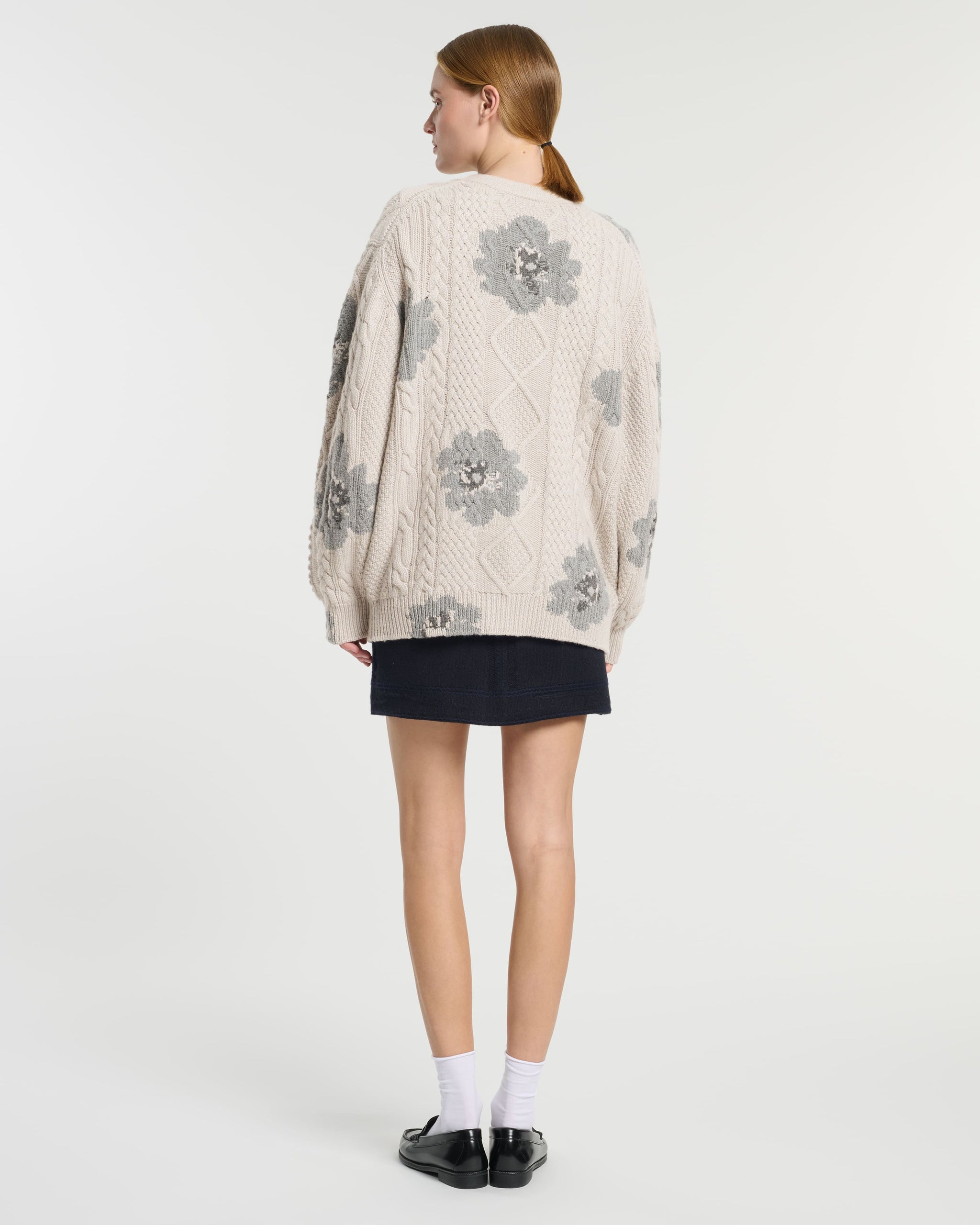 Cardigan col V motif fleuri en cachemire | Barrie - Barrie