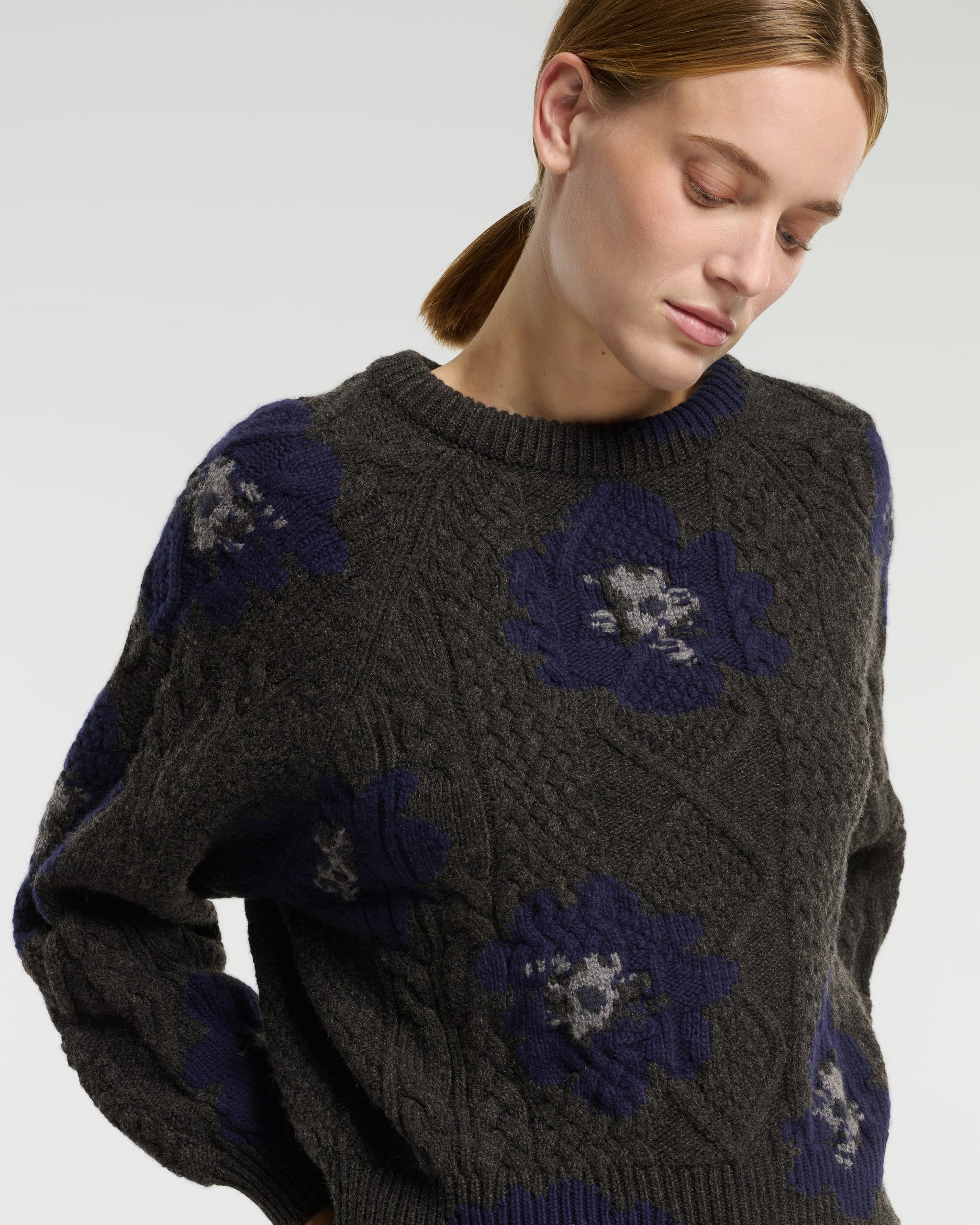 Pull col rond motif fleuri en cachemire | Barrie - Barrie