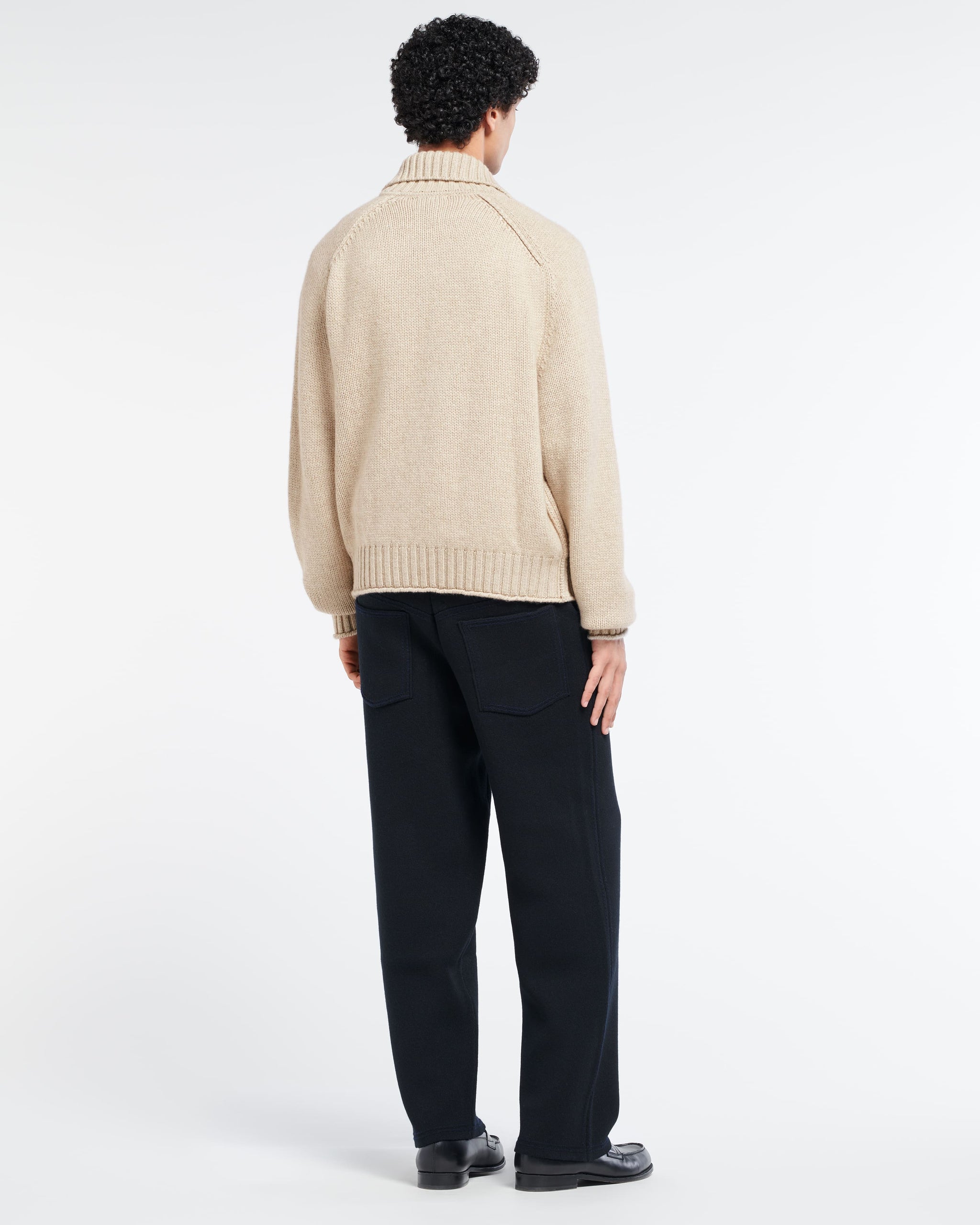 Chunky cashmere cardigan with polo collar and gold buttons | Barrie - Barrie