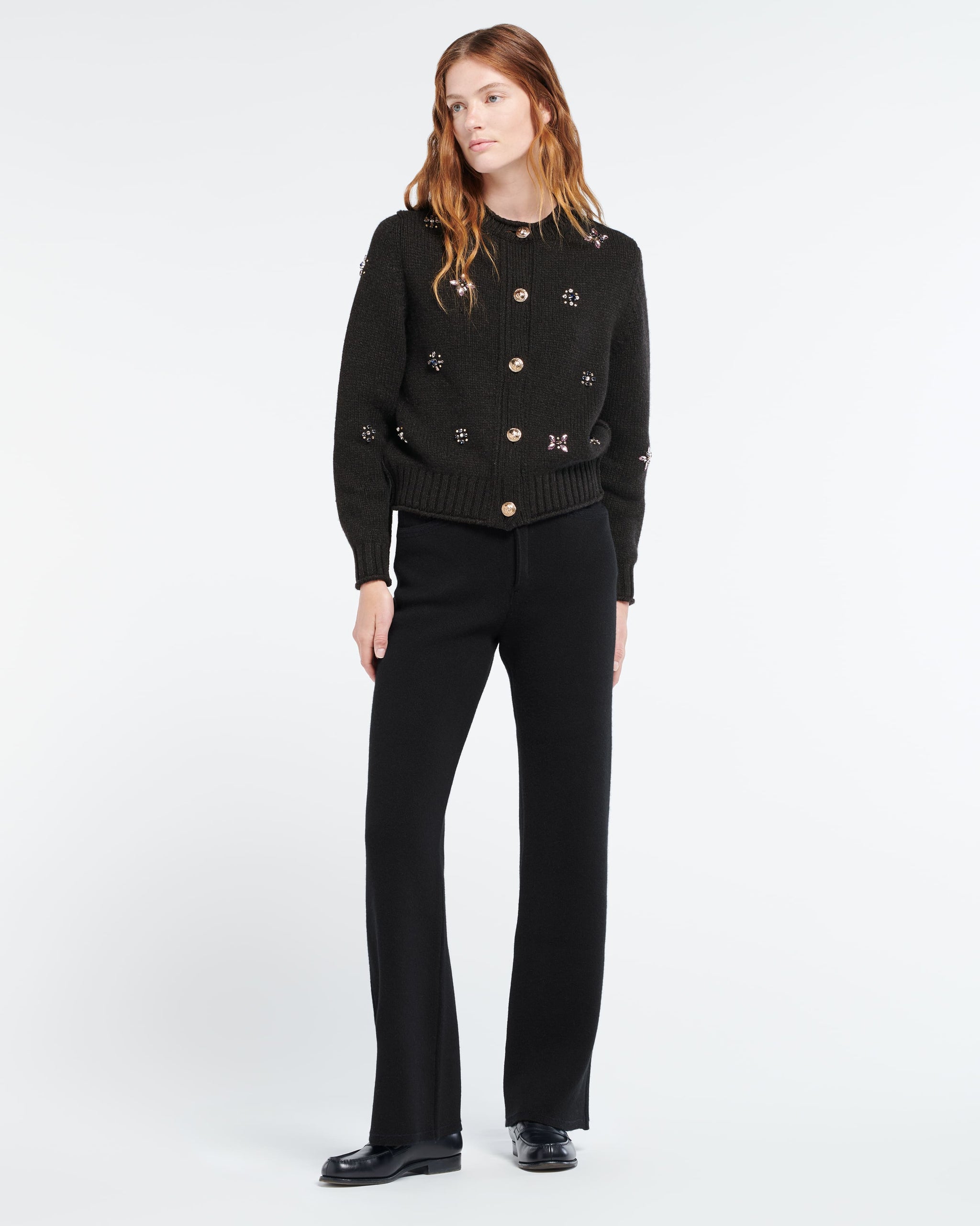 Chunky cashmere cardigan with gold buttons with embroidery | Barrie - Barrie