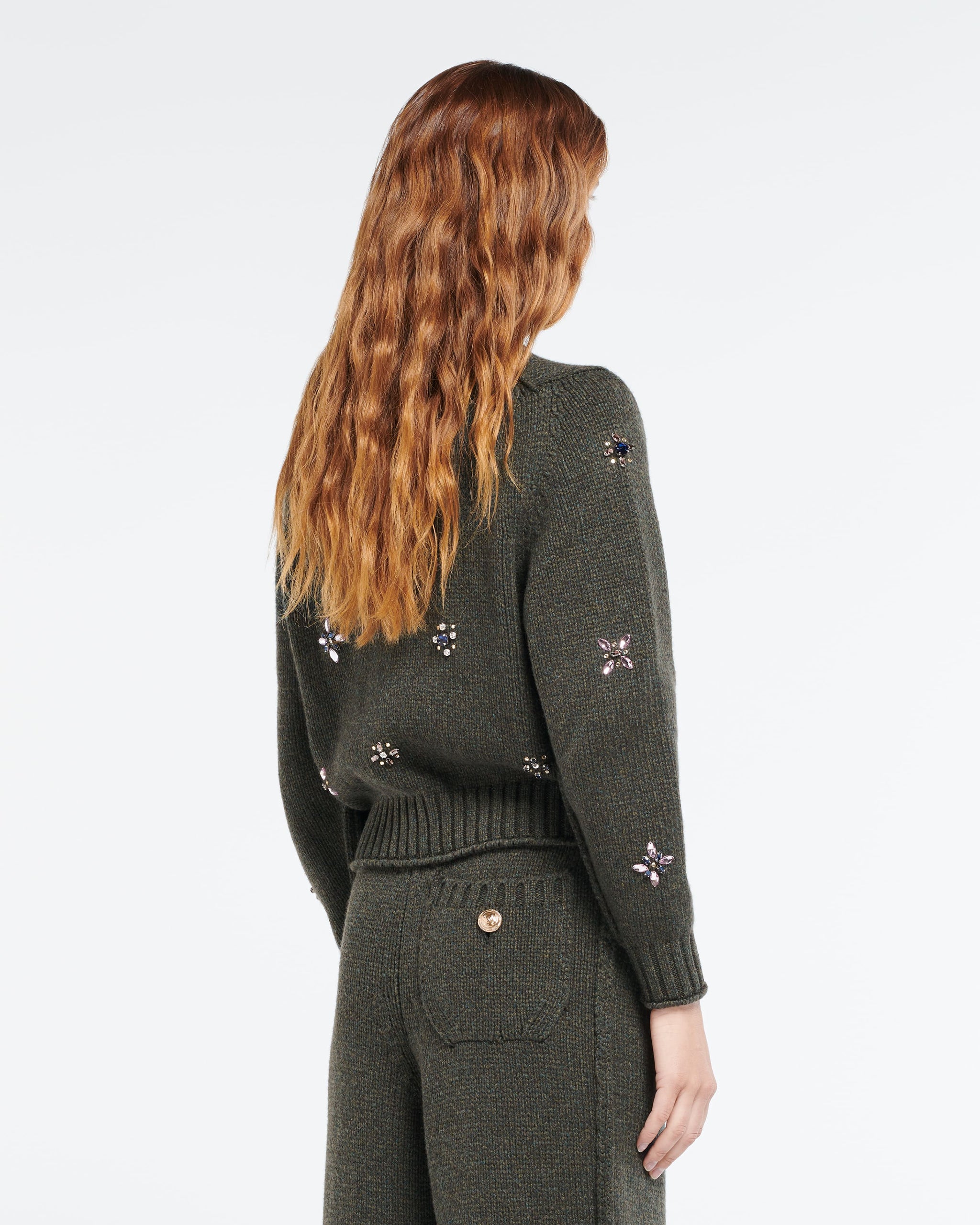 Chunky cashmere cardigan with gold buttons with embroidery | Barrie - Barrie