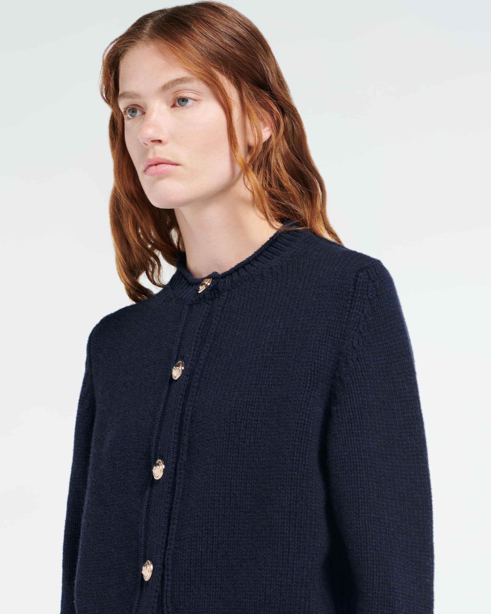 금장 버튼이 있는 두툼한 캐시미어 카디건 | Barrie - Barrie