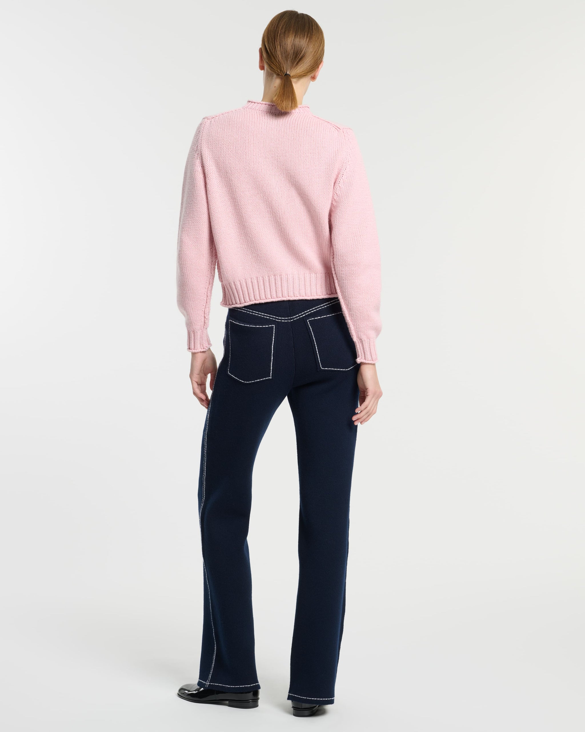 Cardigan in chunky cashmere with gold buttons | Barrie - Barrie