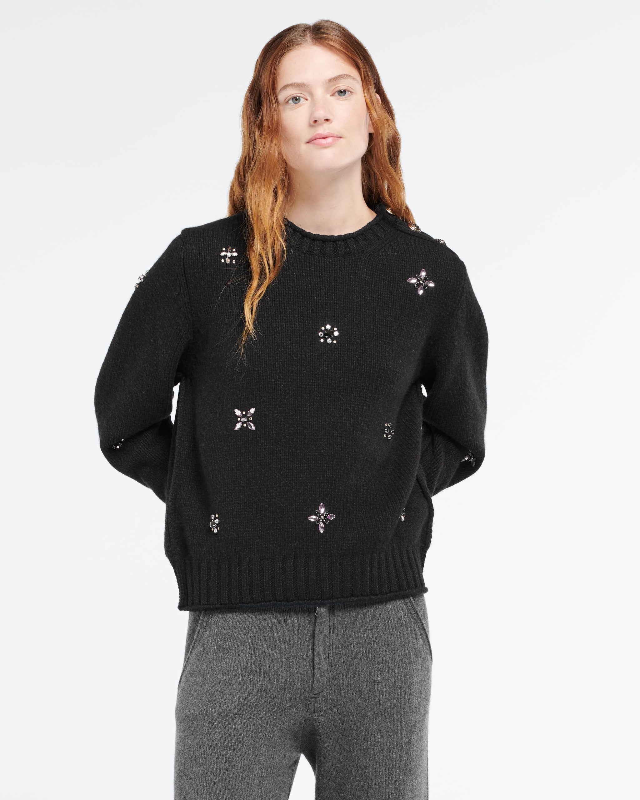 Pull épais en cachemire à broderies et boutons dorés | Barrie - Barrie