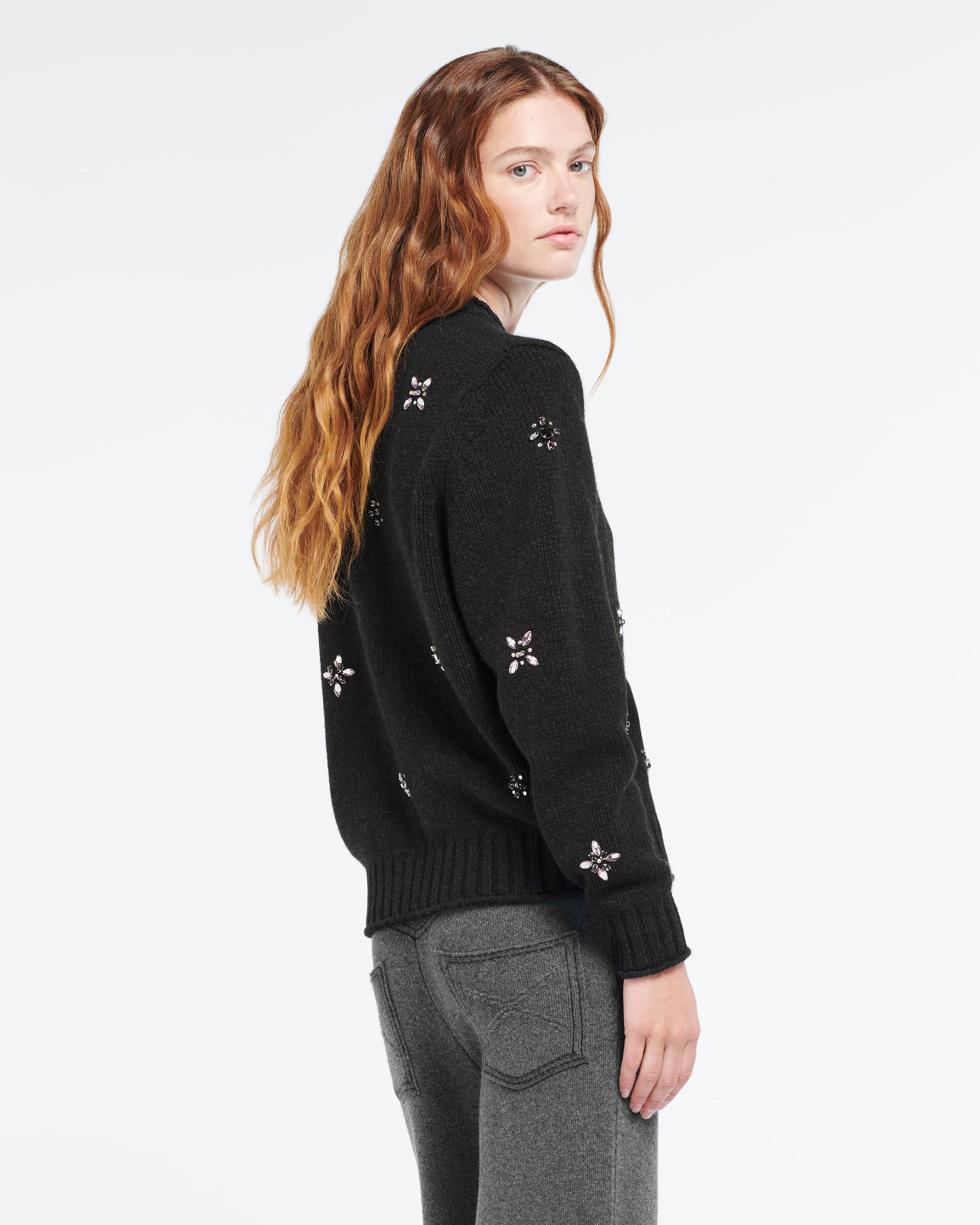 Pull épais en cachemire à broderies et boutons dorés | Barrie - Barrie