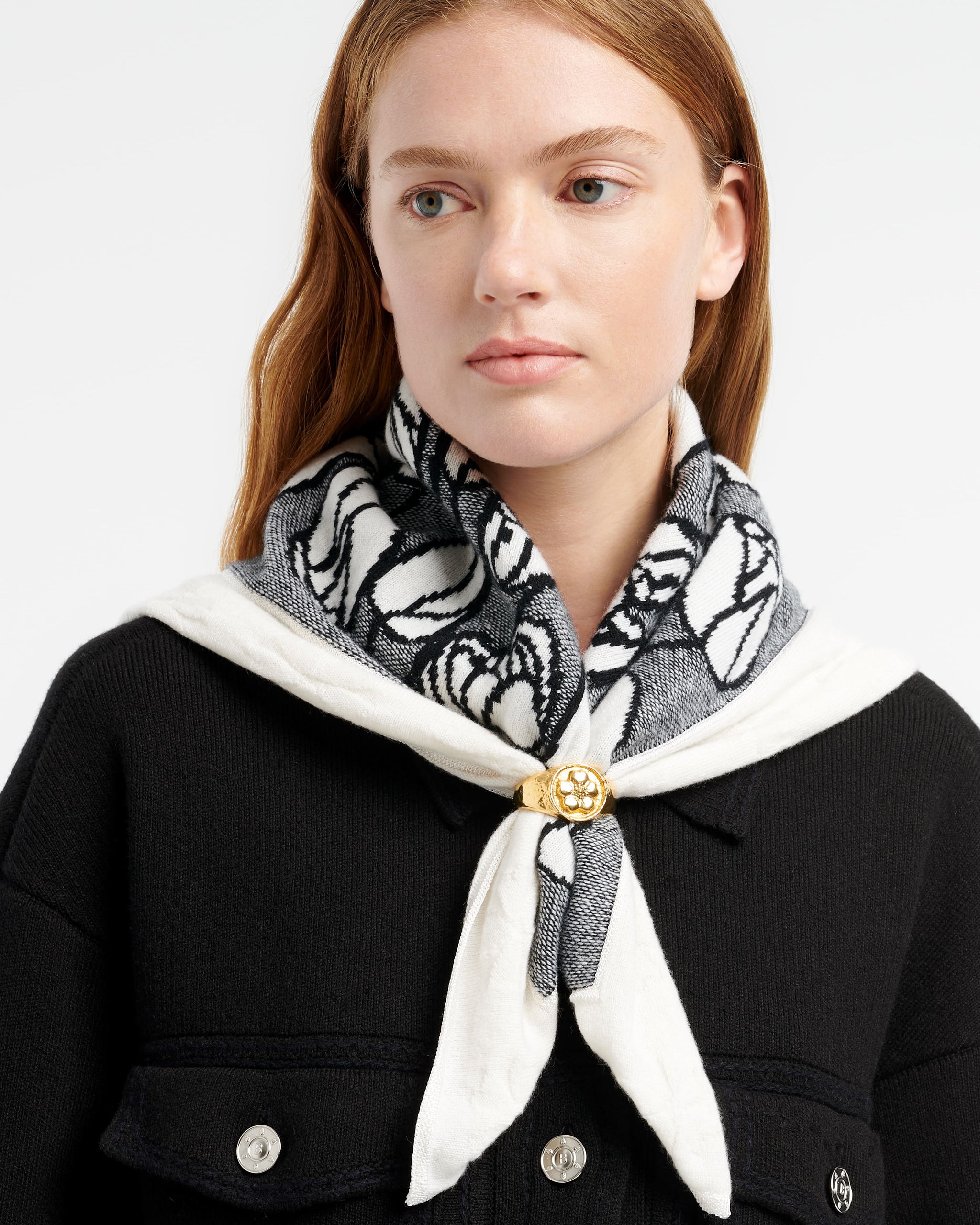 Cashmere scarf with floral motif | Barrie - Barrie