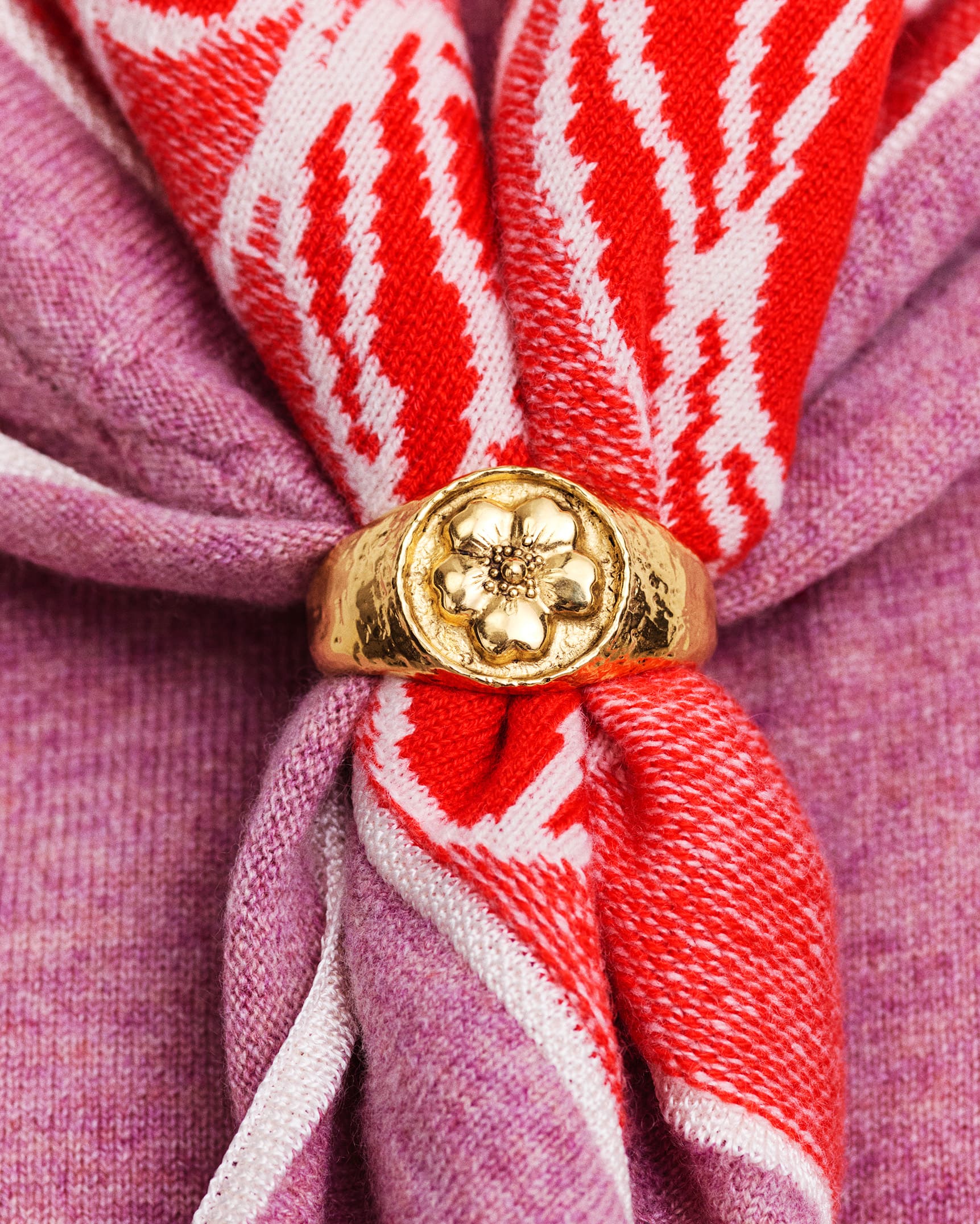 Cashmere scarf with floral motif | Barrie - Barrie