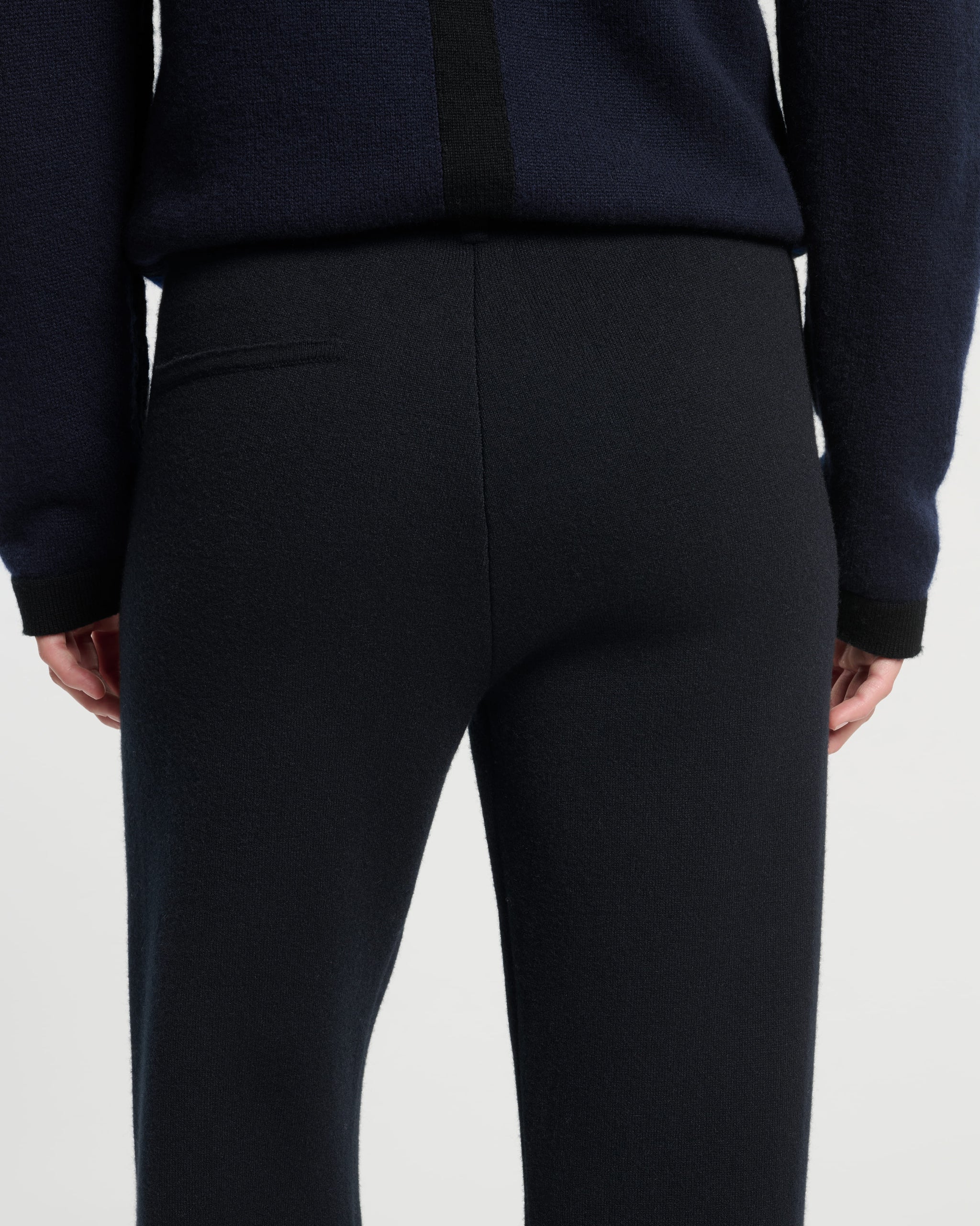 캐시미어 소재 두툼한 팬츠 | Barrie - Barrie