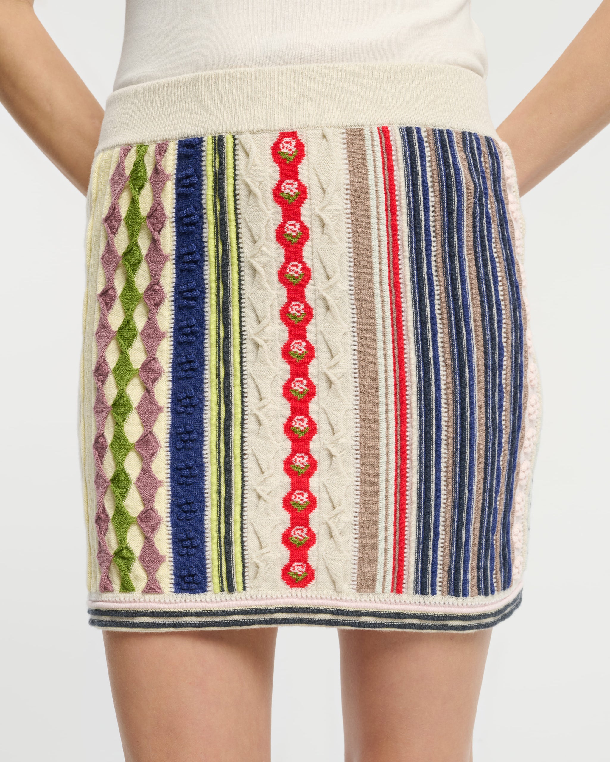 Cashmere skirt with raised stripe motif | Barrie - Barrie