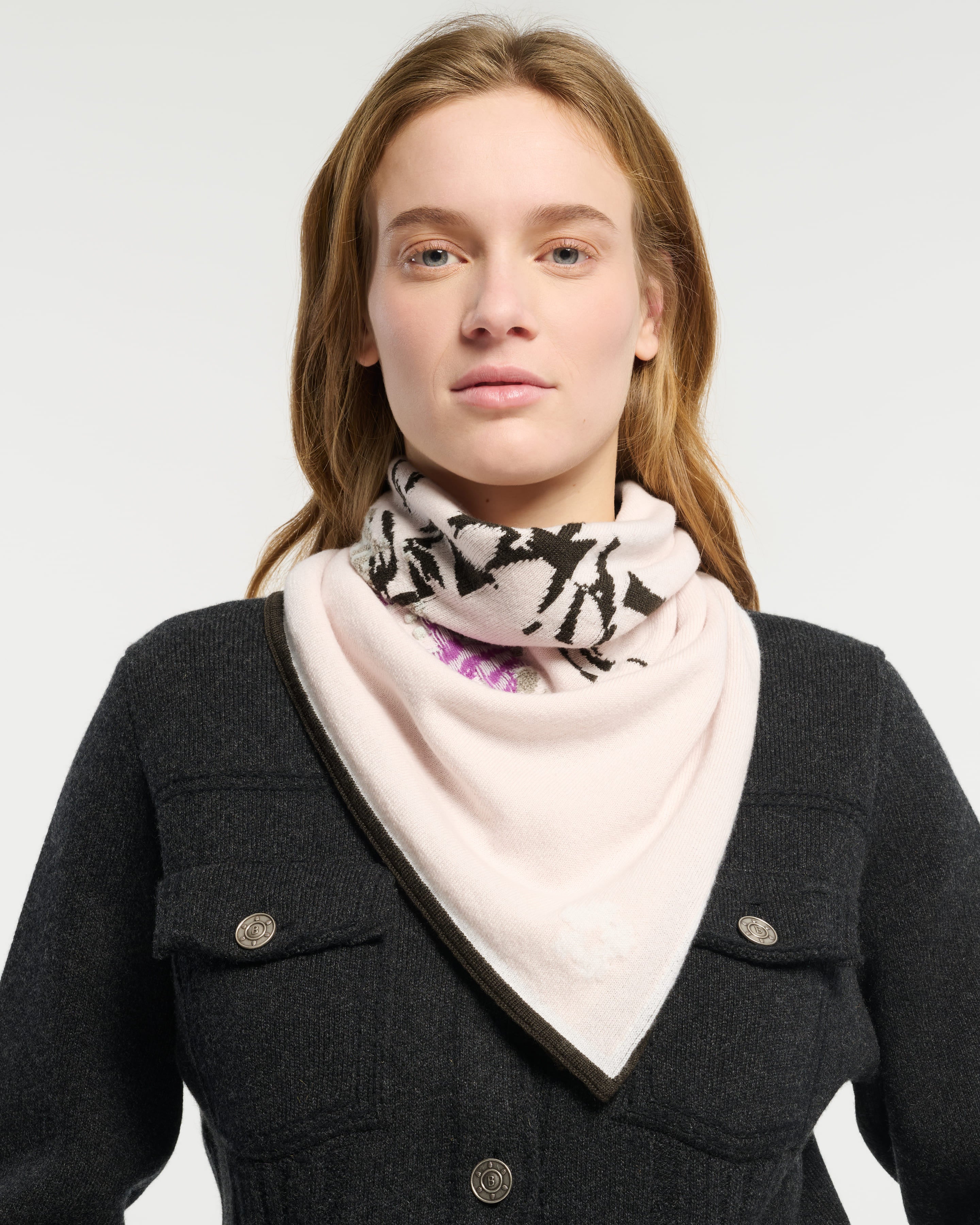 BARRIE THISTLE LOGO SWEAT 最高級カシミヤロゴパッチ S Cashmere scarf with thistle motif – Barrie