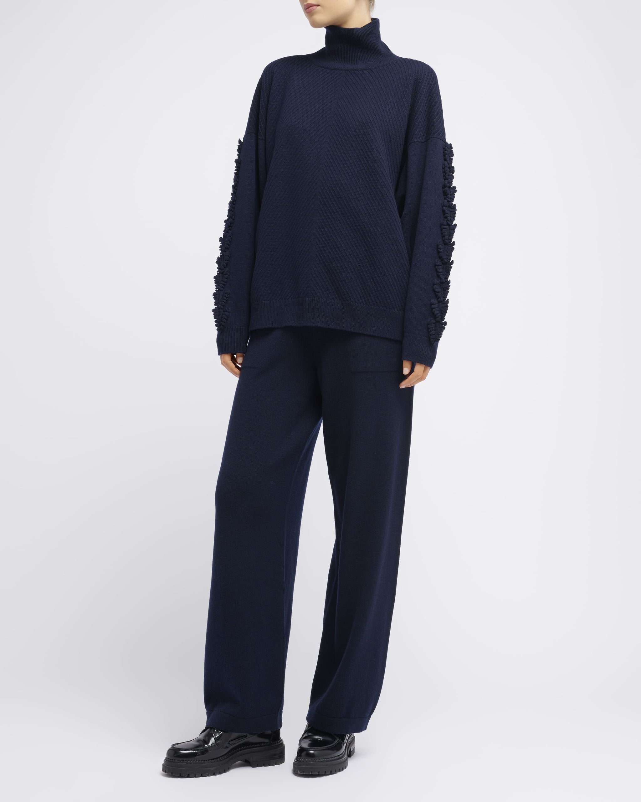 Timeless wide cashmere trousers | Barrie - Barrie
