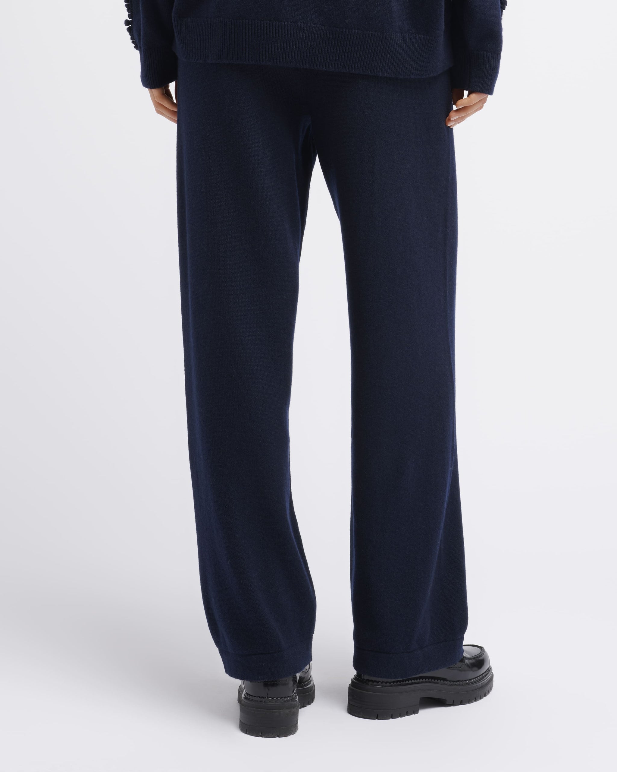 Timeless wide cashmere trousers | Barrie - Barrie