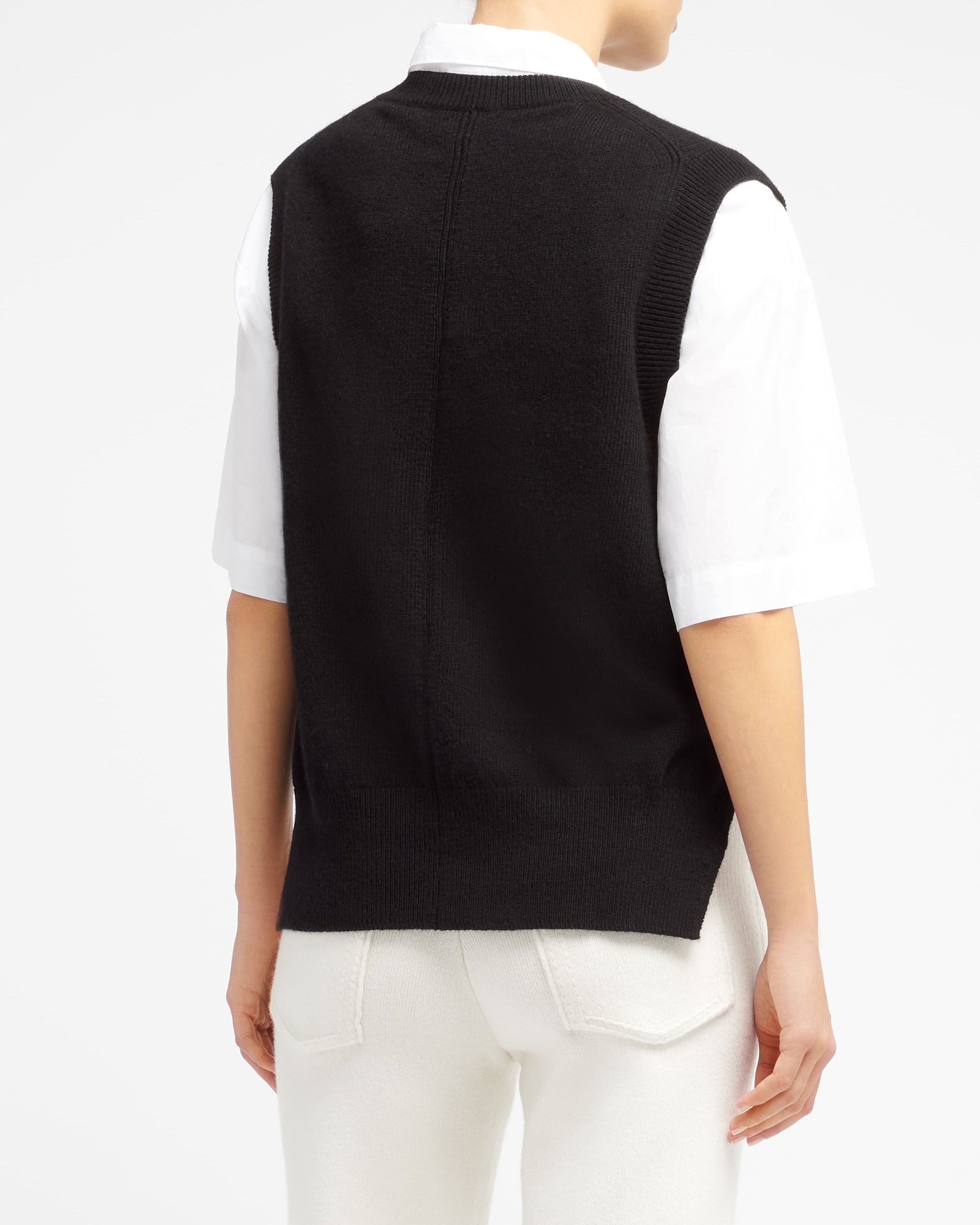 Iconic sleeveless cashmere jumper | Barrie - Barrie
