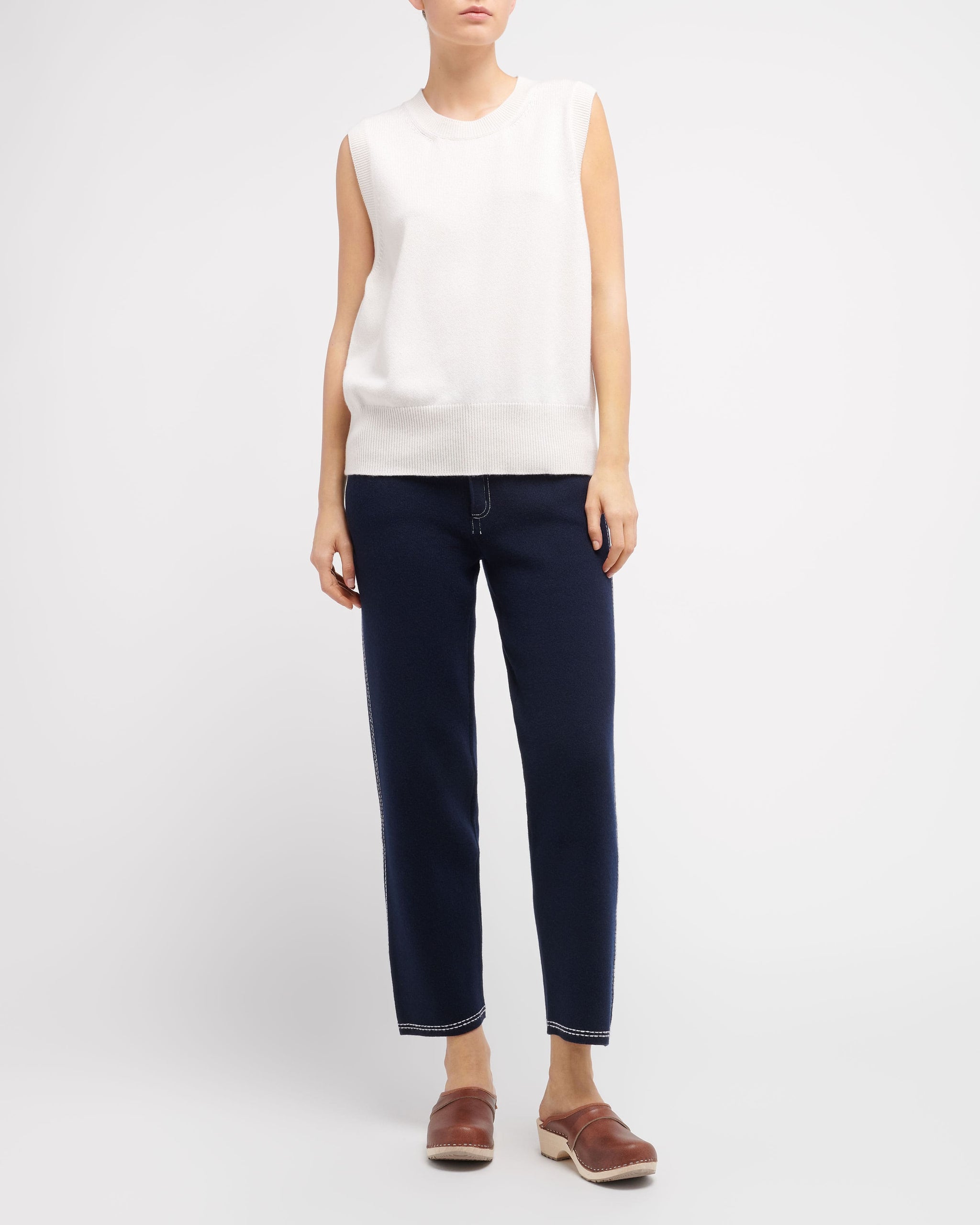 Iconic sleeveless cashmere jumper | Barrie - Barrie