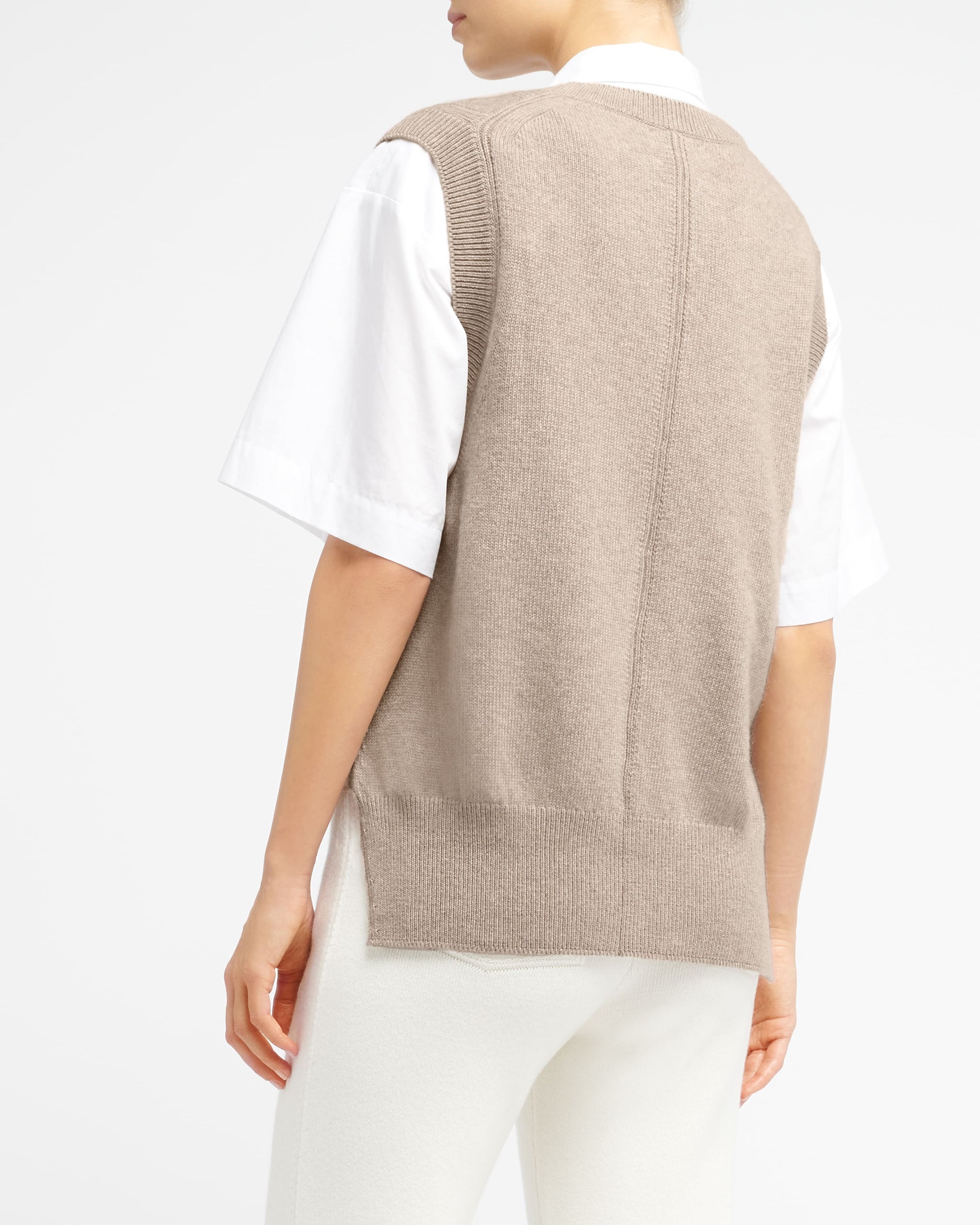 Iconic sleeveless cashmere jumper | Barrie - Barrie
