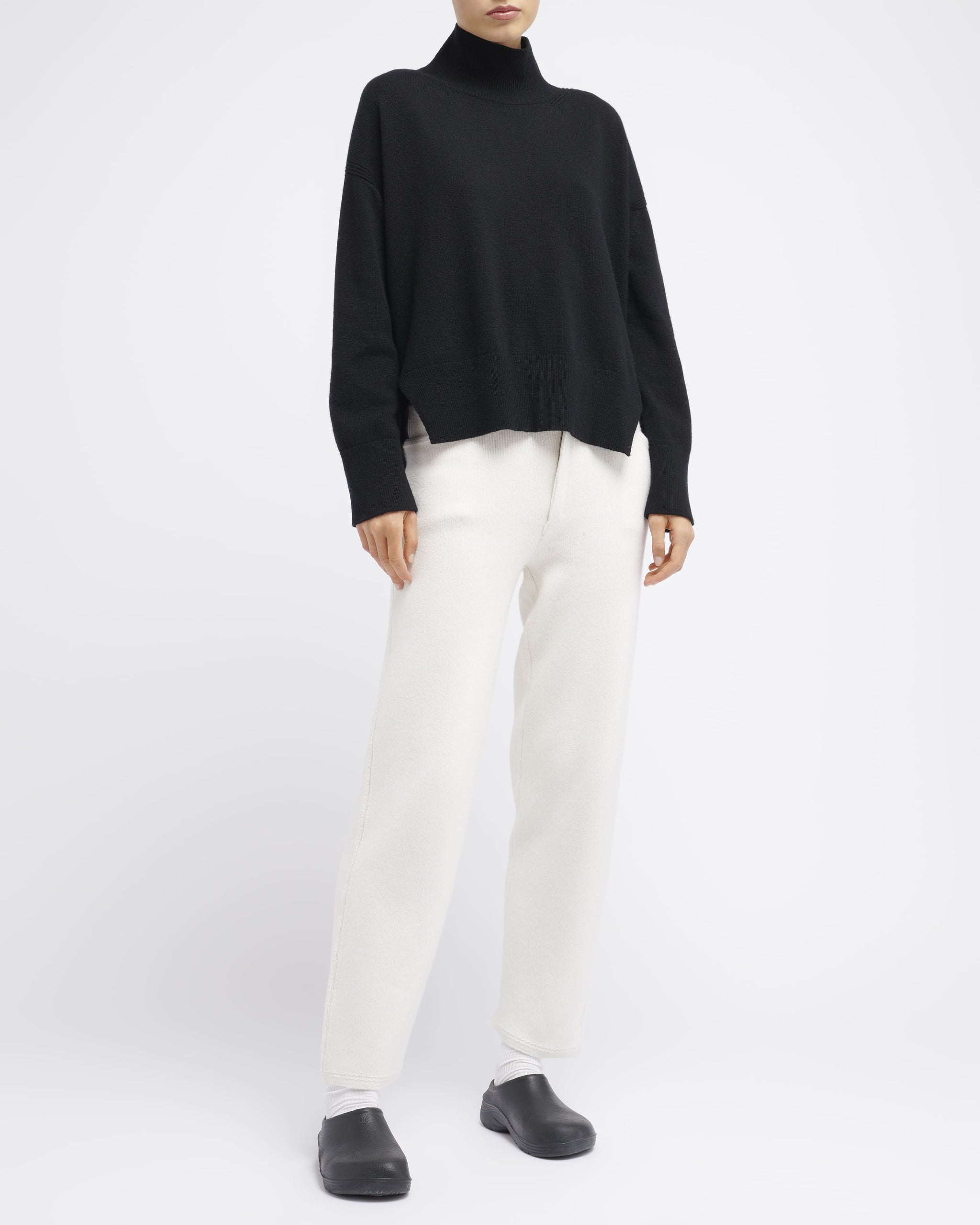 Iconic oversized roll-neck cashmere jumper | Barrie - Barrie