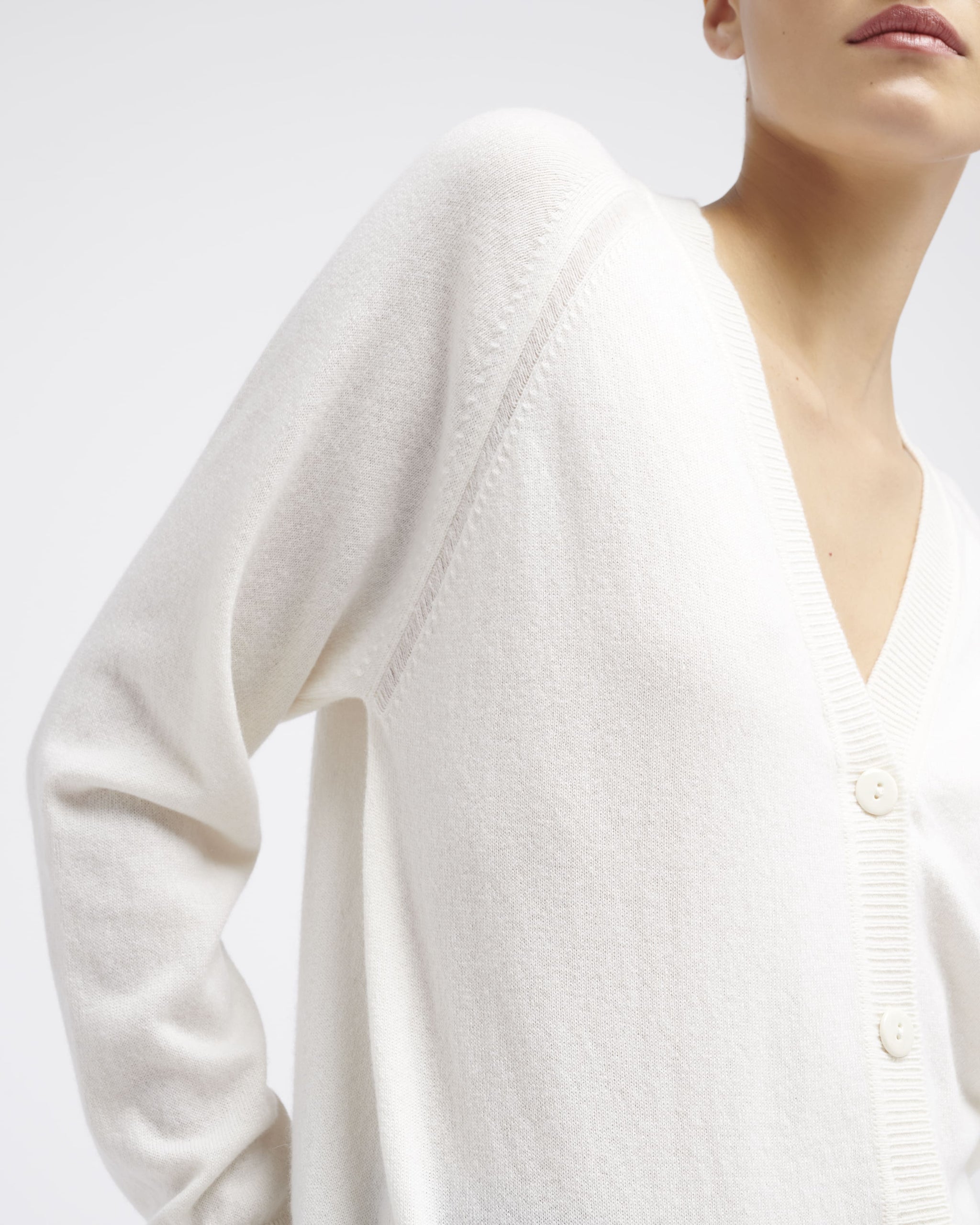 V-neck cashmere cardigan | Barrie - Barrie