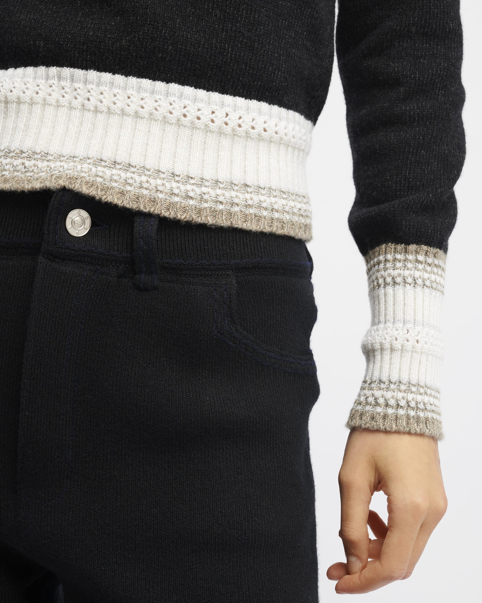 Cashmere V-neck jumper | Barrie - Barrie