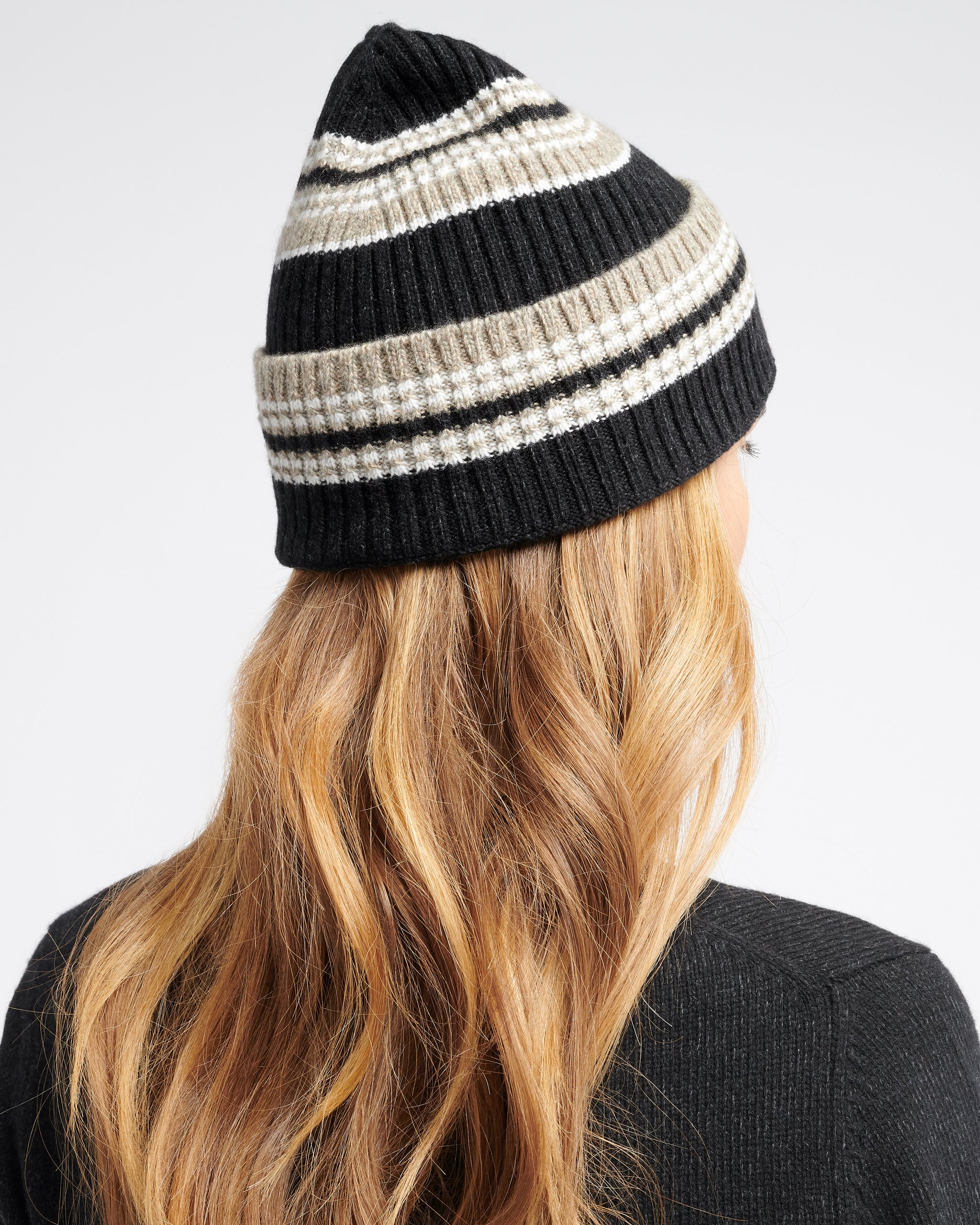 Beanie hat in flecked cashmere | Barrie - Barrie