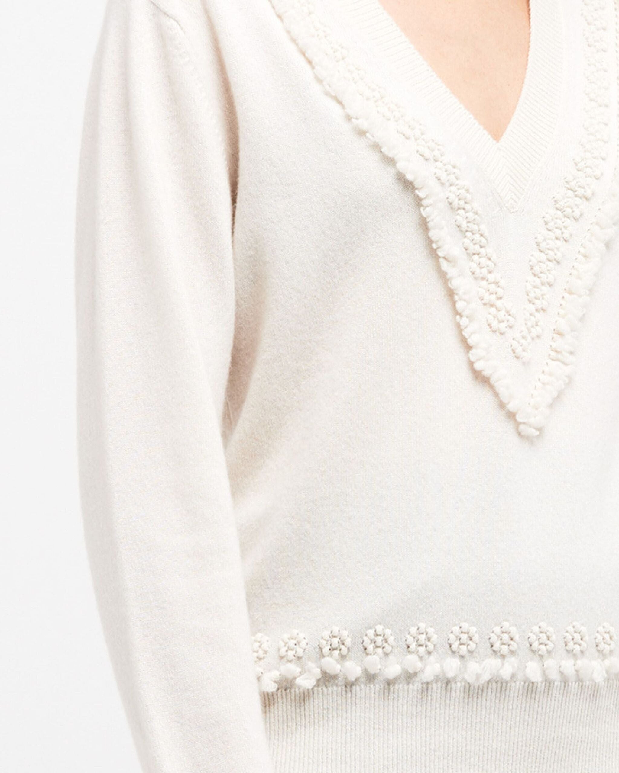 Timeless V-neck cashmere jumper | Barrie - Barrie