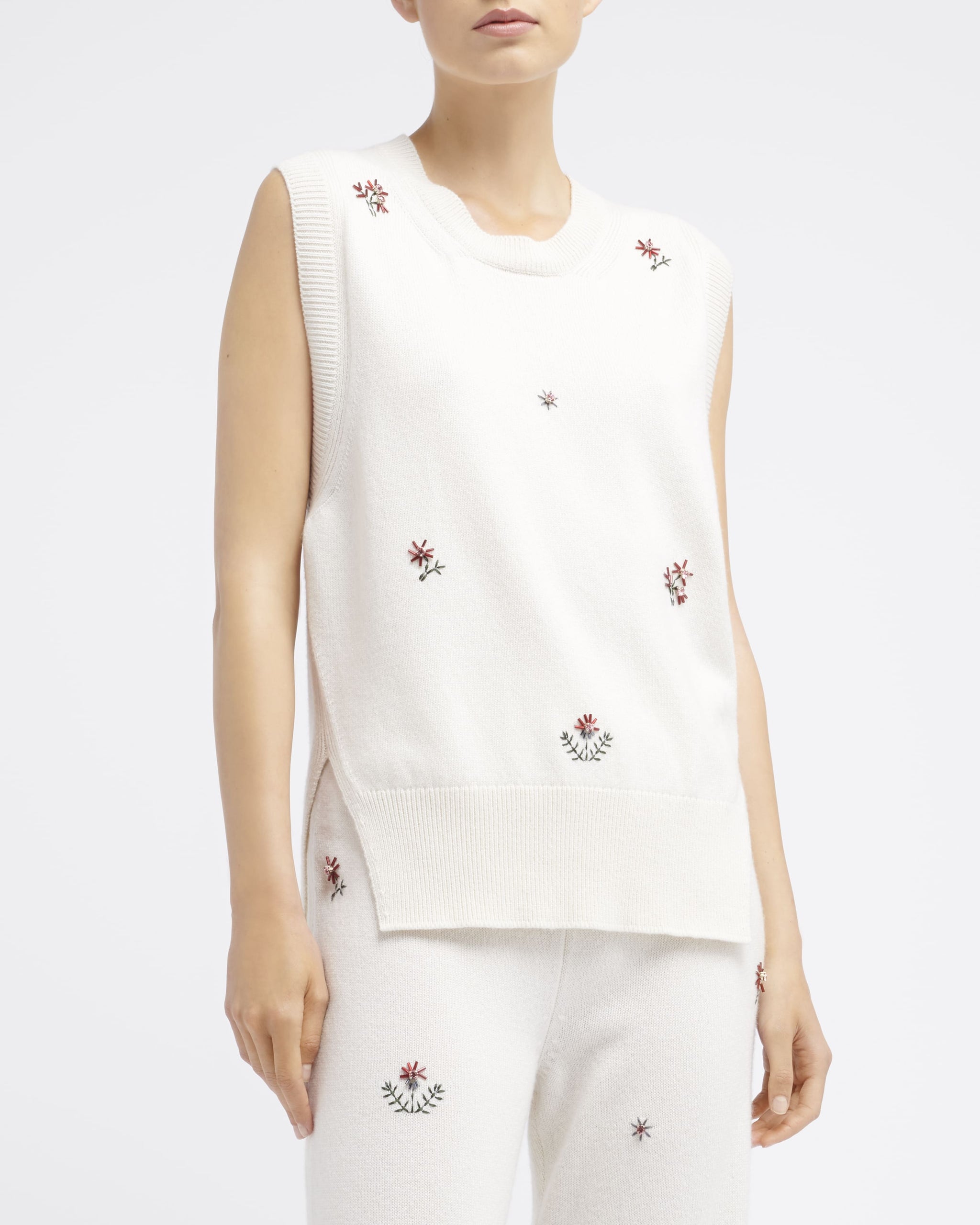 Iconic sleeveless embroidered jumper in cashmere | Barrie - Barrie