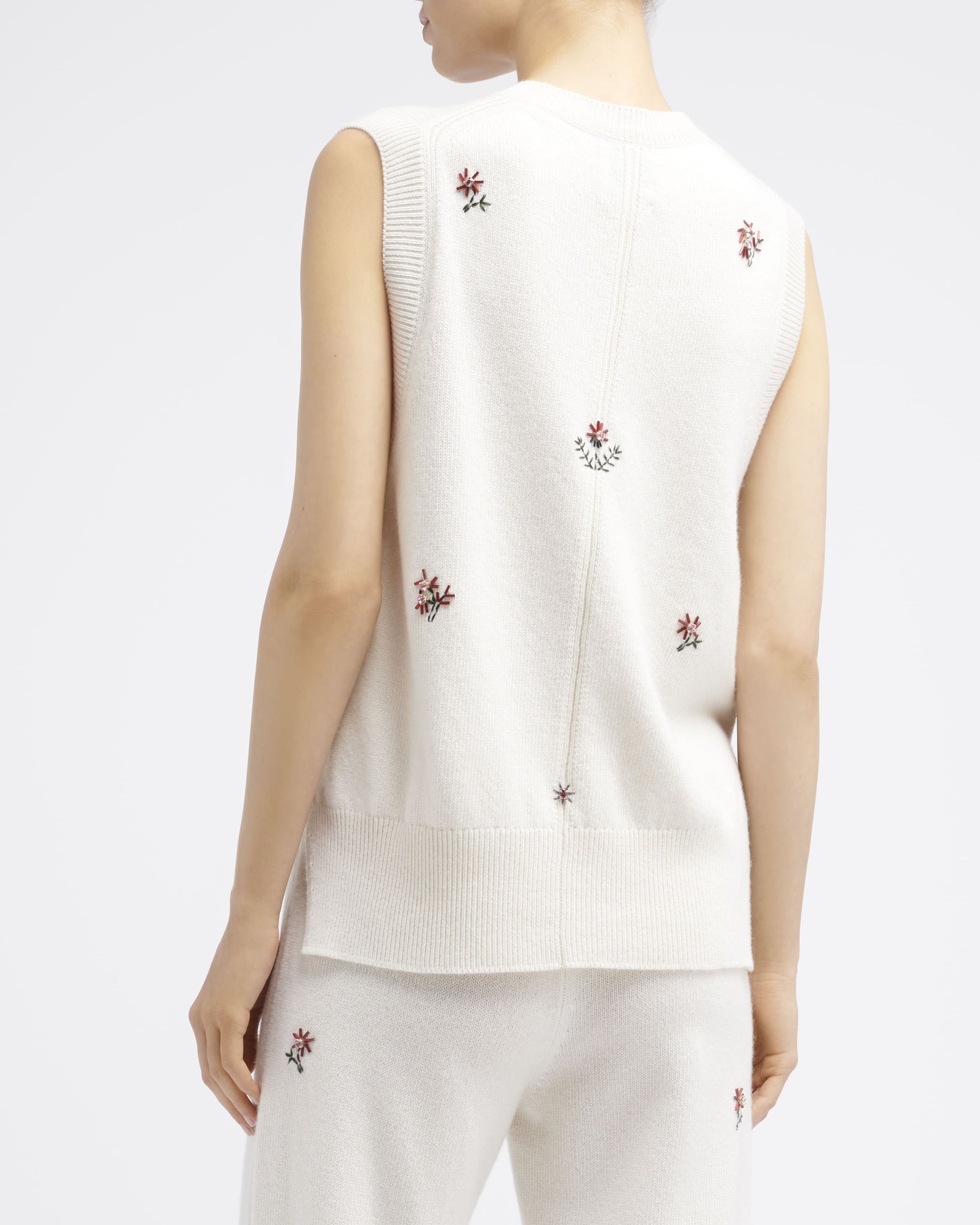 Iconic sleeveless embroidered jumper in cashmere | Barrie - Barrie